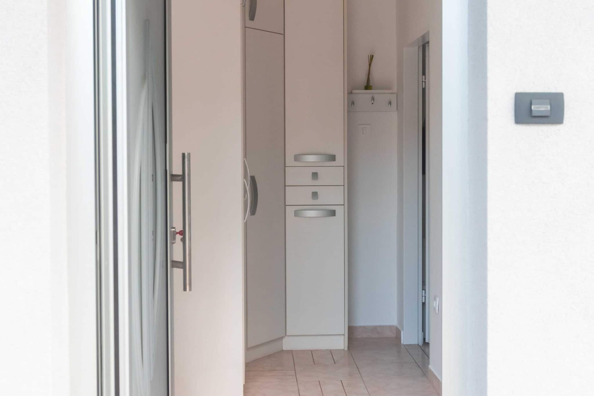 Sleek and Stylish Apartment with Terrace - Studio Apartment with Terrace-Faciliteiten