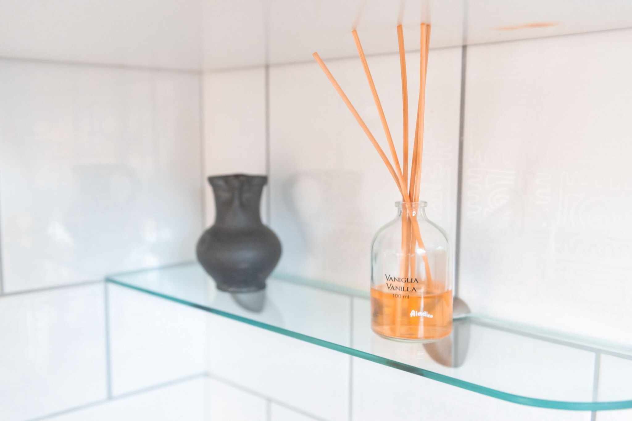 Sleek and Stylish Apartment with Terrace - Studio Apartment with Terrace-Binnen