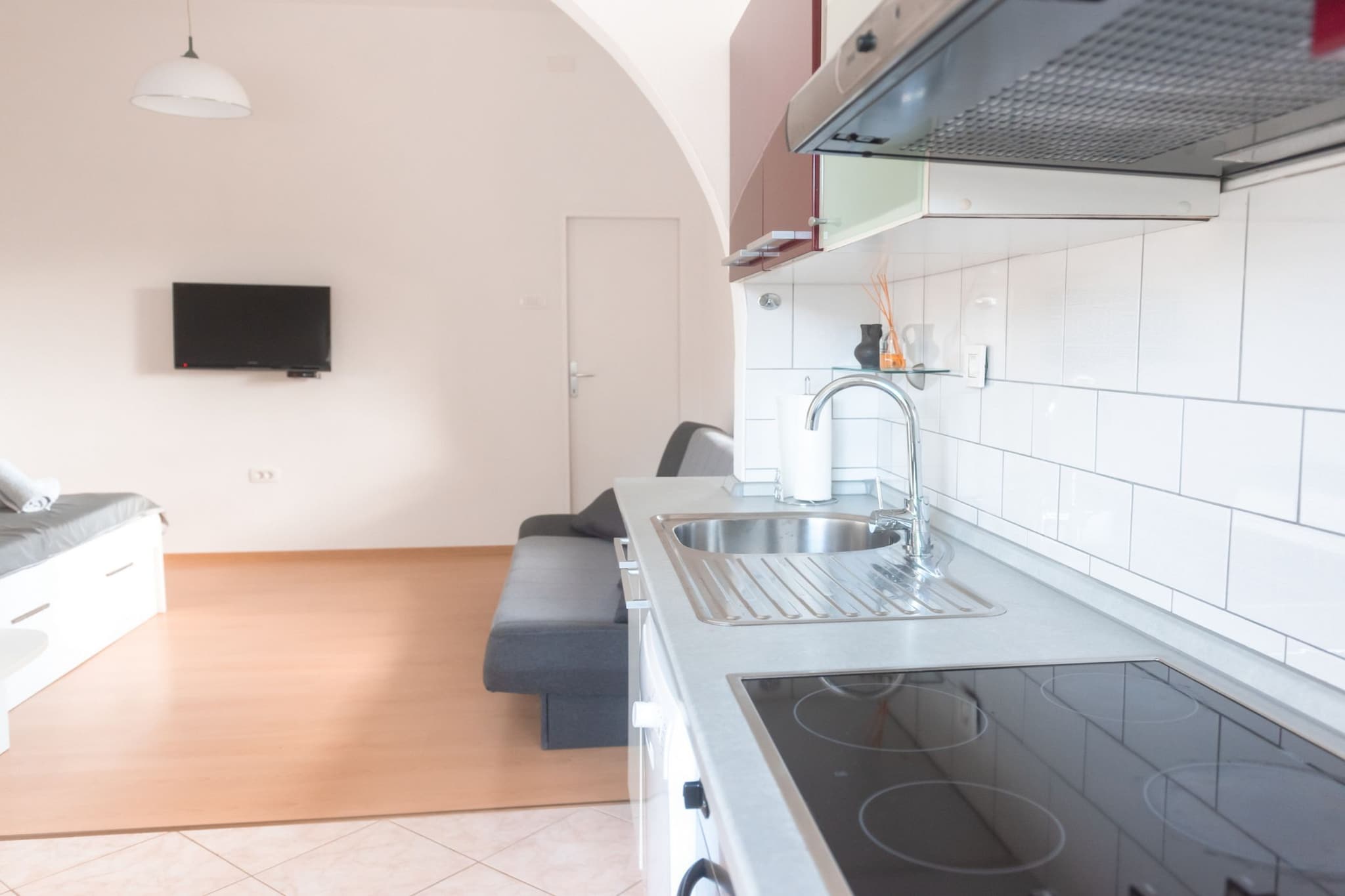 Sleek and Stylish Apartment with Terrace - Studio Apartment with Terrace-Keuken