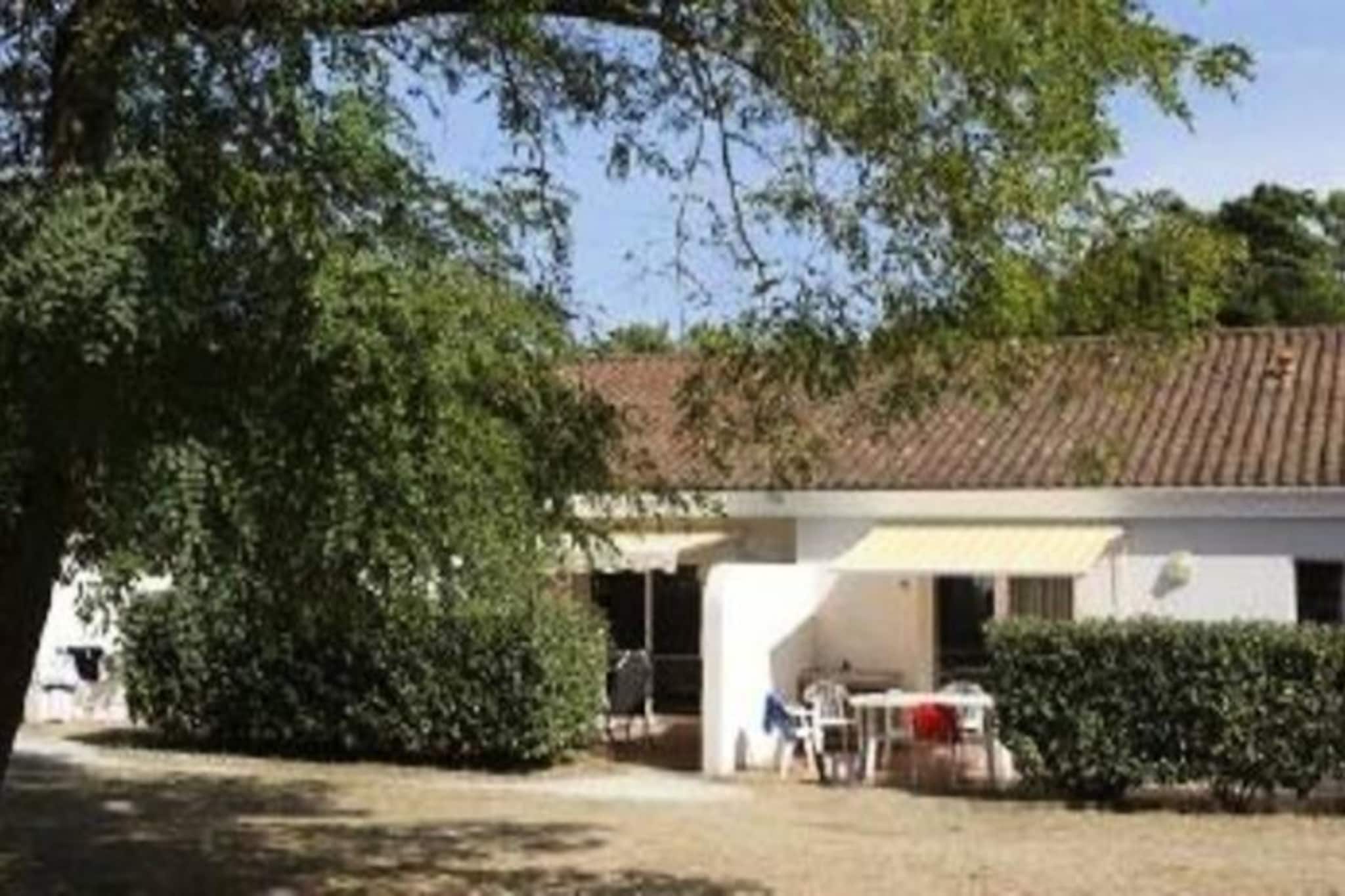 Studio on Île d'Oléron with Beach Access