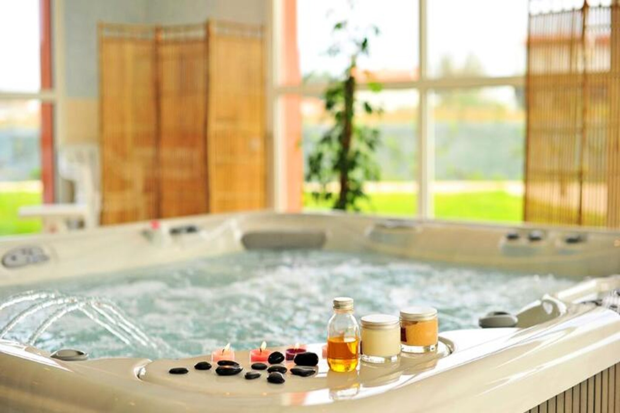 In Saint Gilles Croix de Vie, the Résidence Goélia La Grande Plage*** is ideally located 400m from a 3.6km long beach. Access to this beach is on foot via a pedestrian bridge. The residence consists of semi-detached houses and apartments.



This seaside environment is the real "plus" of the residence, surfing enthusiasts will find what they are looking for with the "La Passerelle" space dedicated to this sport. The beach club will delight children, thanks to the activities it offers: team sports, bouncy castle, trampolines (club independent of the residence).



Furthermore, all the shops and activities of the resort (markets, restaurants, bars, nightclubs, etc.) are 1.8km away.



For your leisure activities within the residence itself you will find a heated outdoor swimming pool and a wellness area (at an additional cost) with sauna and hot tubs.
4 rooms for 8 people. Terrace or balcony.

Living room with sofa bed for 2 people, bedroom with 2 single beds, 2 bedrooms with a double bed. Bathroom with separate WC.

Equipped kitchen.
Wifi access - at reception during euro hours; opening of it. Access limited to 30 minutes per day per adult. Prices for unlimited access: €6/day, €21/week, €31/2 weeks. Minute packages: 5&euro; for 60 minutes and 8&euro; for 2 hours.
Pets allowed - 10.50€/night, 49€/week, 98€/week for 3 to 4 weeks. Please note when registering (anti-rabies certificate required). Attack dogs (pittbull) and 2nd cat. (guard/defense) are prohibited. Only 1 animal per accommodation.
Deposit (additional) - 250
Baby Kit - (bed, chairs, bath) €5/stay, must be pre-booked at the same time as accommodation and subject to availability.
Bed linen - €12.50/change
Towels - 10&euro;/pers/change
End of stay cleaning - (excluding kitchenette) 60&euro; at 89&euro; depending on the type of rental. Final or daily cleaning on request
Parking - one parking space included, subject to availability
Breakfast - €13/day/adult and €7.5/day/child under 16 to 12 years old. To be pre-booked the day before and paid on site.
Swimming pool - heated outdoor - free access, open from April to the end of September (depending on weather conditions) + round children's pool
Sauna - To be paid on site
Tourist tax (additional charge) - to be paid on site, subject to availability
Television - included
