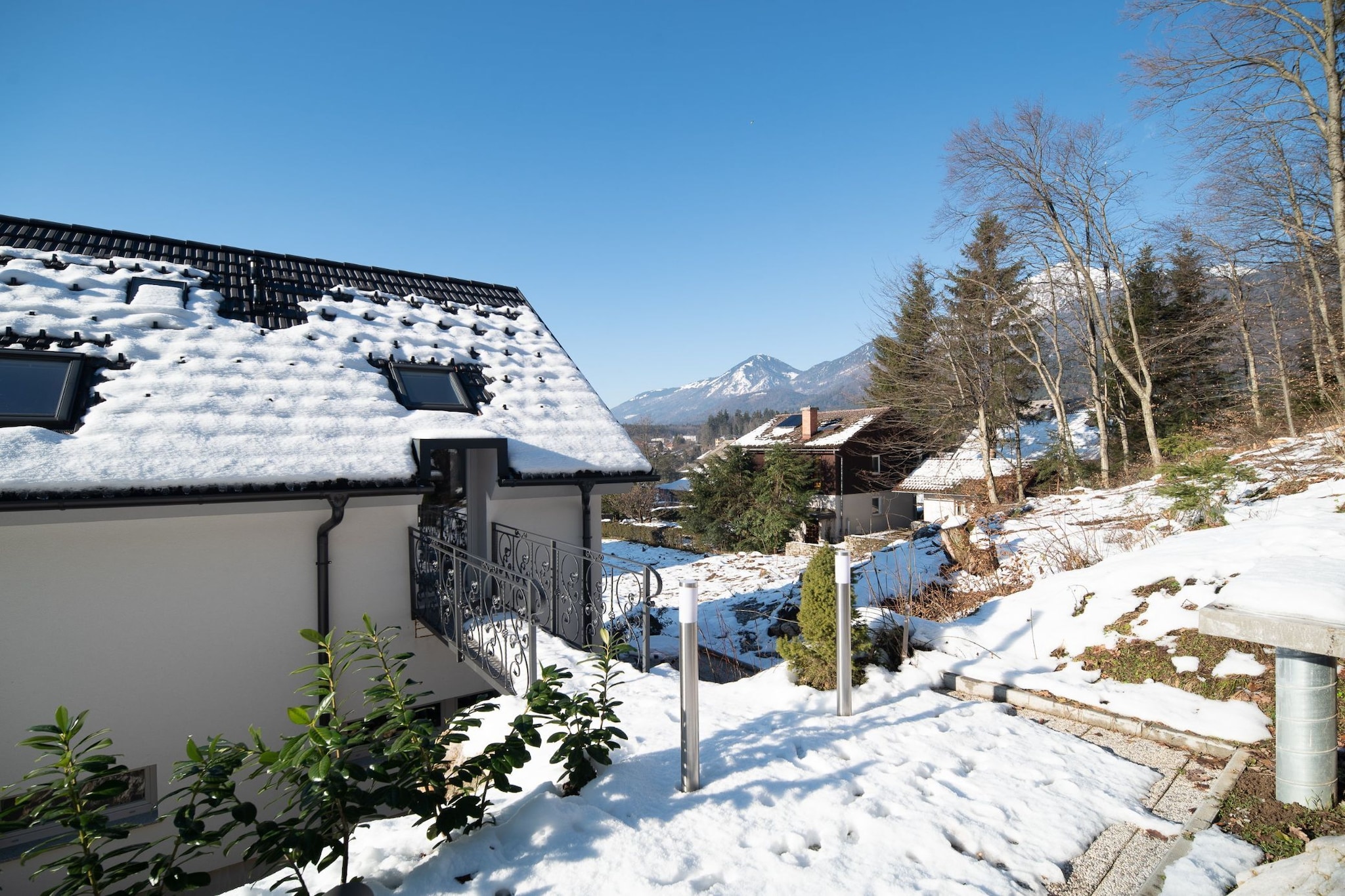 Idyllic and Charming Apartments with Terrace - Classic Two Bedroom Apartment with terrace (owner Daisy)-Outdoor