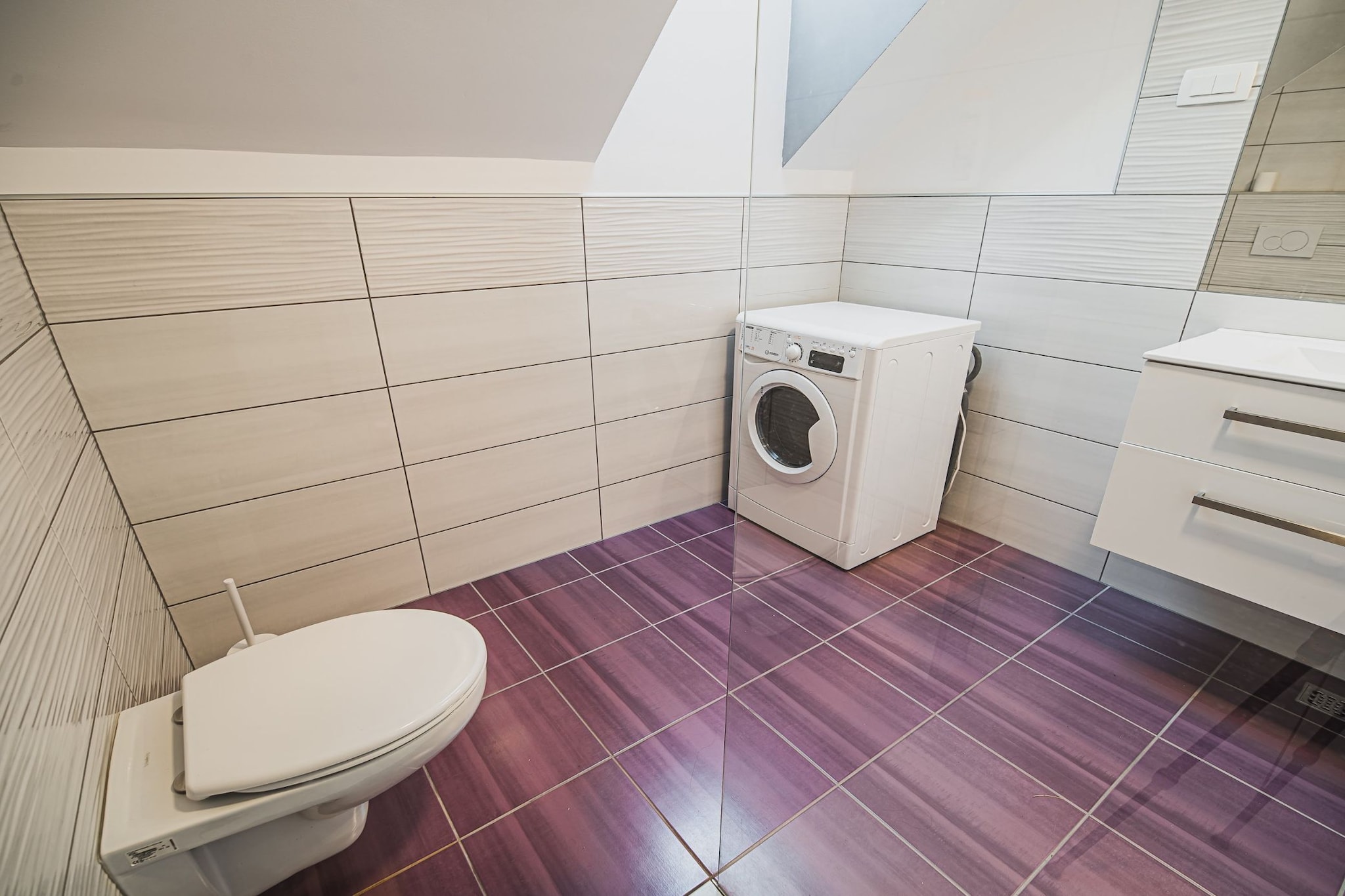 Idyllic and Charming Apartments with Terrace - Classic Two Bedroom Apartment with terrace (owner Daisy)-Bathroom