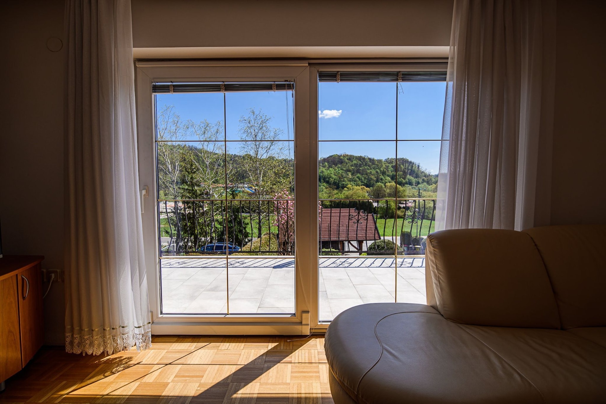Sunny and Spacious Apartments with Terrace near Water Park - One Bedroom Apartment with Terrace-Uitzicht