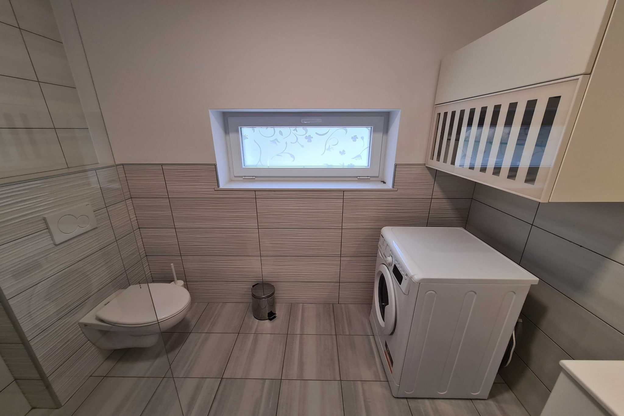 Idyllic and Charming Apartments with Terrace - Standard Two Bedroom Apartment with terrace (owner Violets)-Bathroom