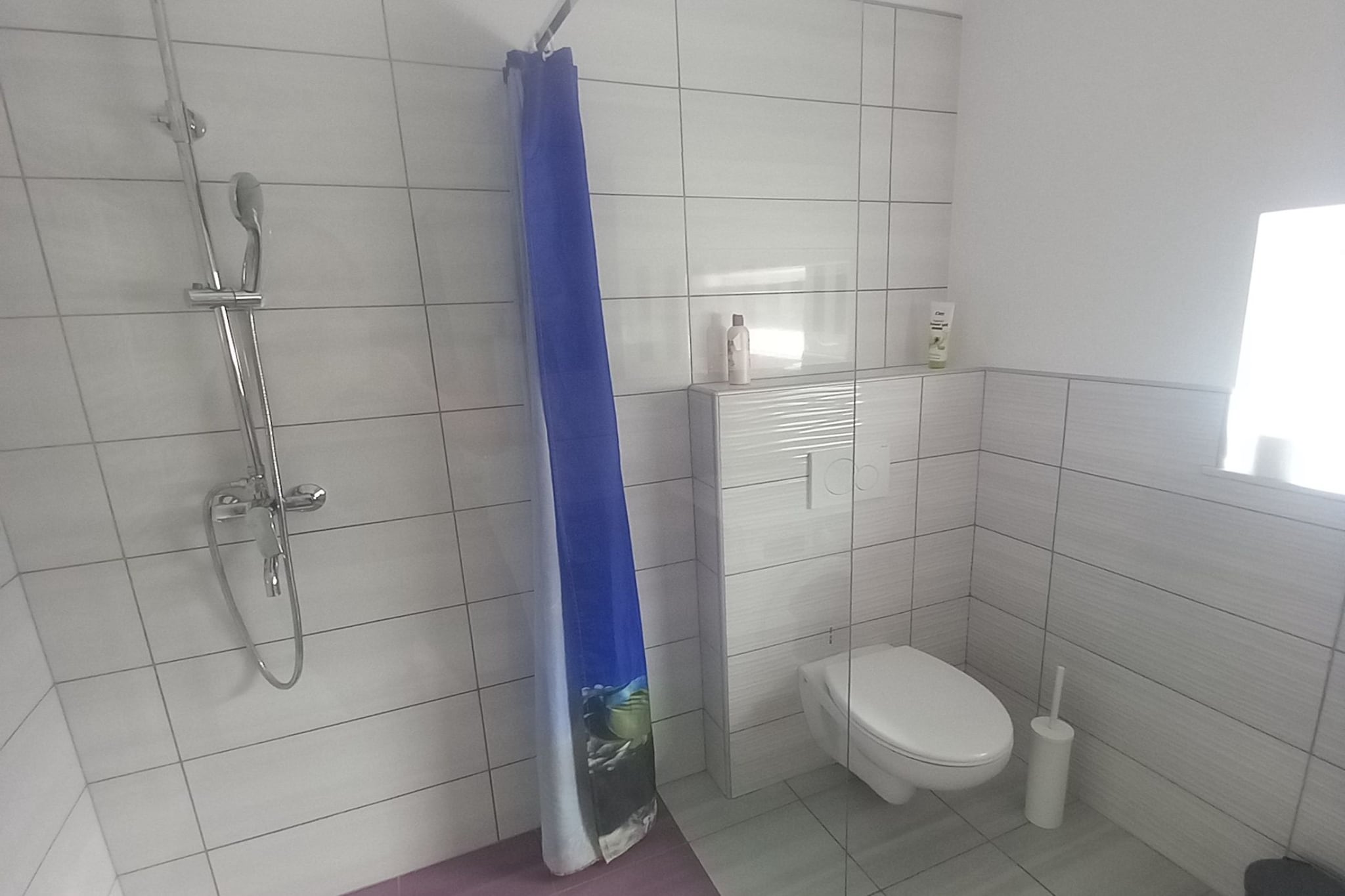 Idyllic and Charming Apartments with Terrace - Standard Two Bedroom Apartment with terrace (owner Violets)-Bathroom