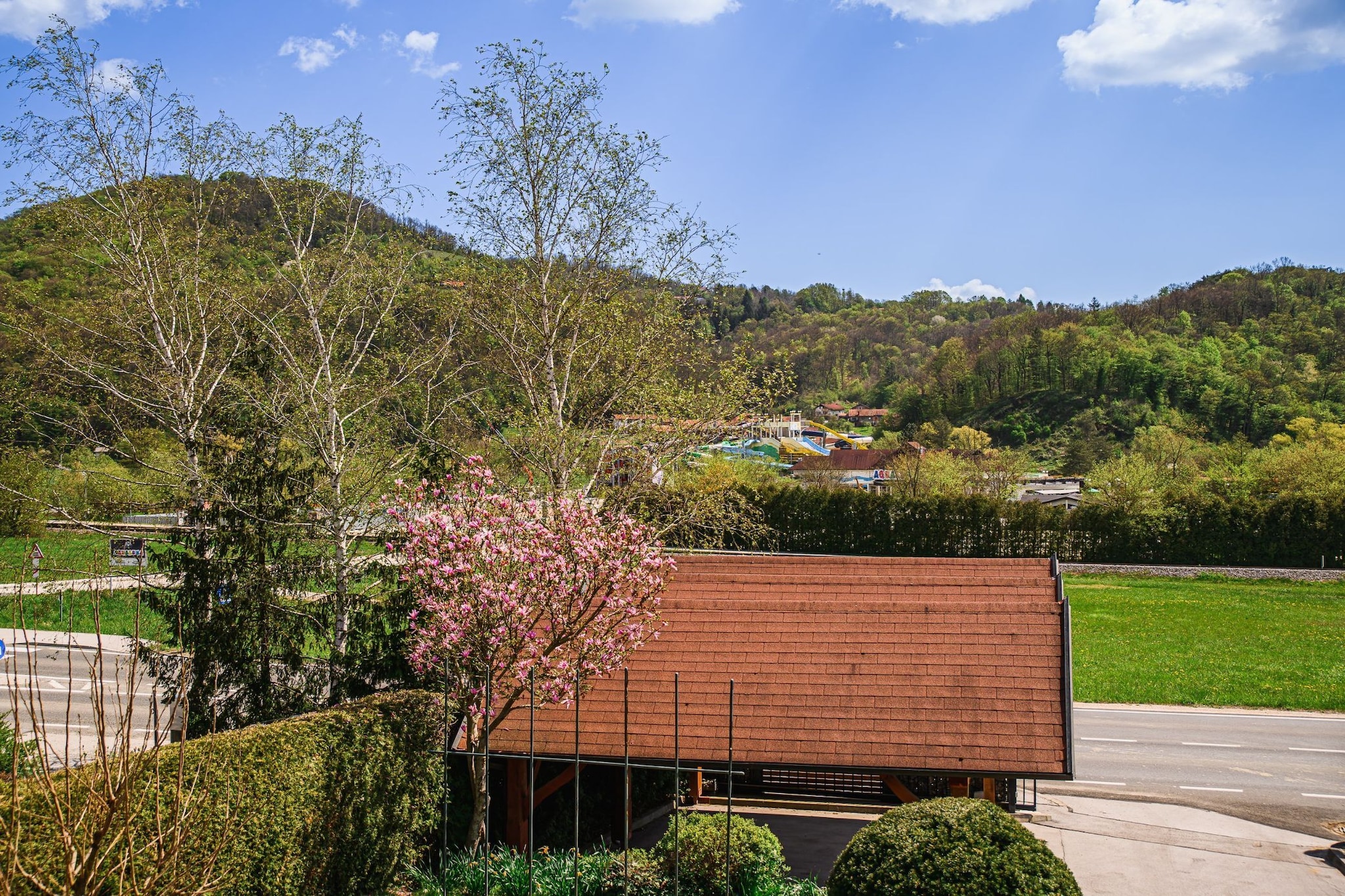 Sunny and Spacious Apartments with Terrace near Water Park - Three Bedroom Apartment with Terrace-Buitenlucht