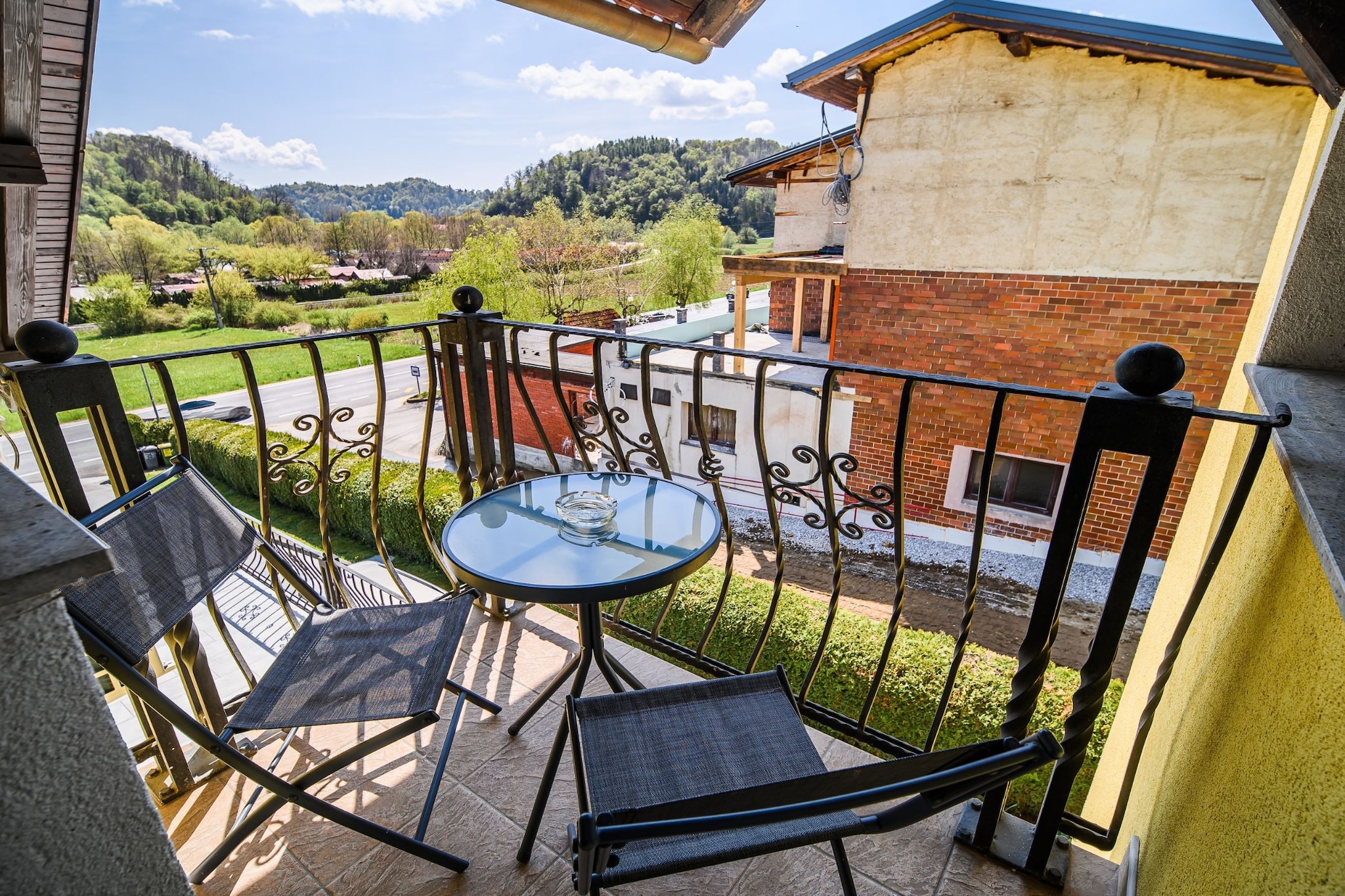 Sunny and Spacious Apartments with Terrace near Water Park - Three Bedroom Apartment with Terrace-Terrasbalkon