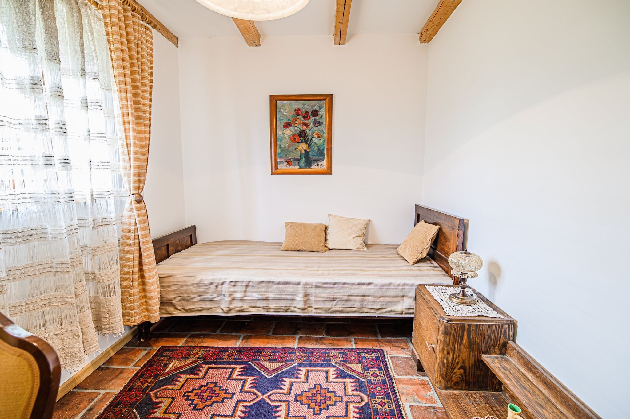 Hidden Authentic Haven Apartments - Two Bedroom Apartment with Balcony-Slaapkamer