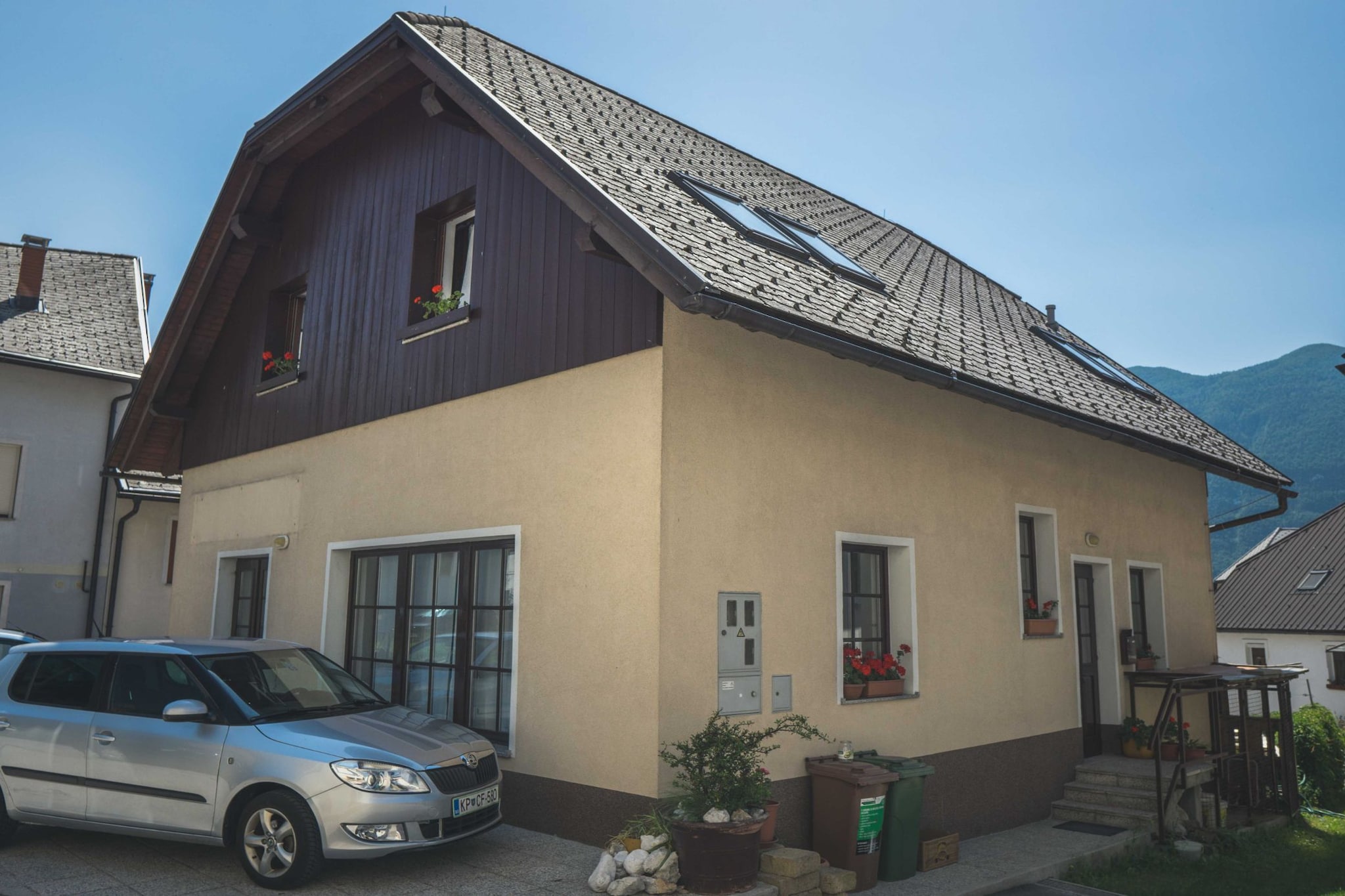 Comfortable Apartment with Mountain View - One Bedroom Apartment-Extérieur