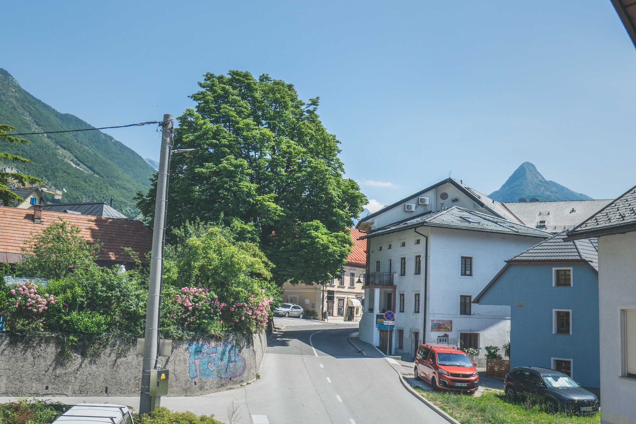 Comfortable Apartment with Mountain View - One Bedroom Apartment-Extérieur