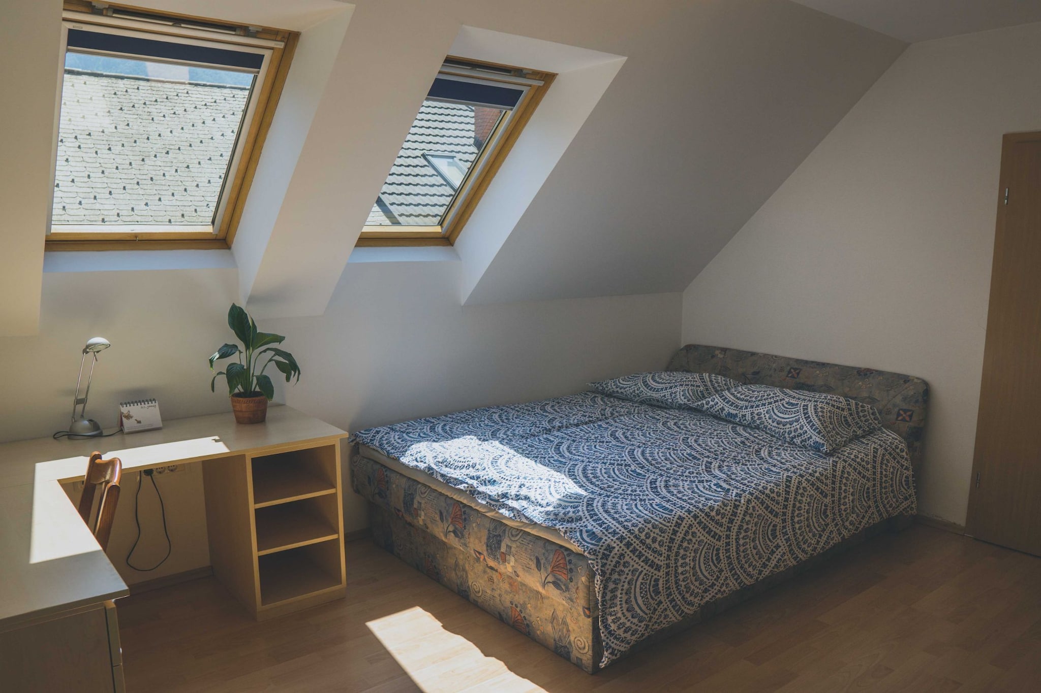 Comfortable Apartment with Mountain View - One Bedroom Apartment-Chambre