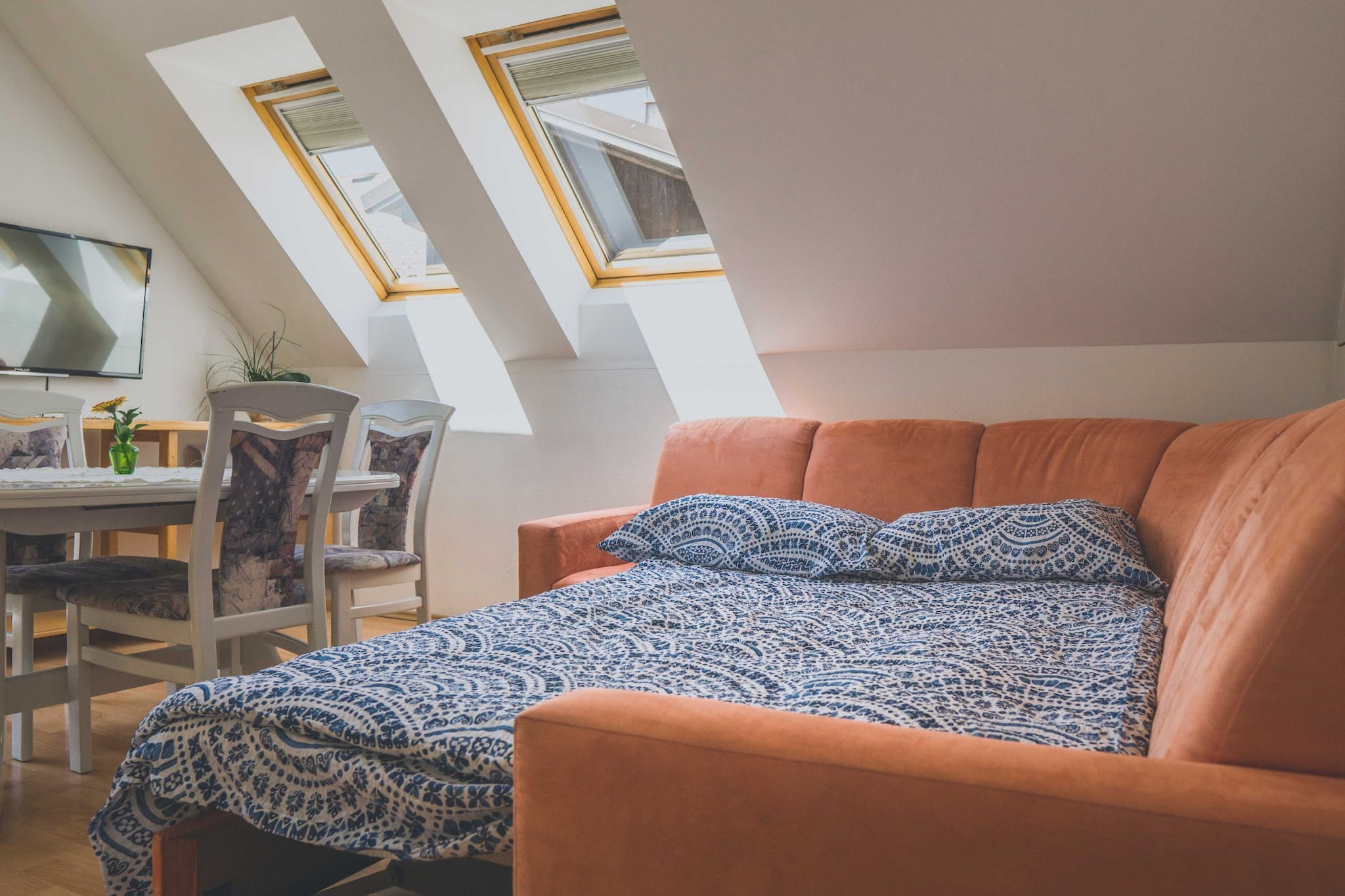 Comfortable Apartment with Mountain View - One Bedroom Apartment-Chambre