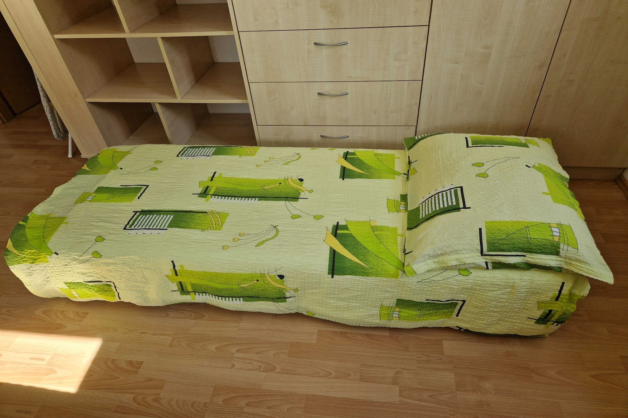 Comfortable Apartment with Mountain View - One Bedroom Apartment-Chambre