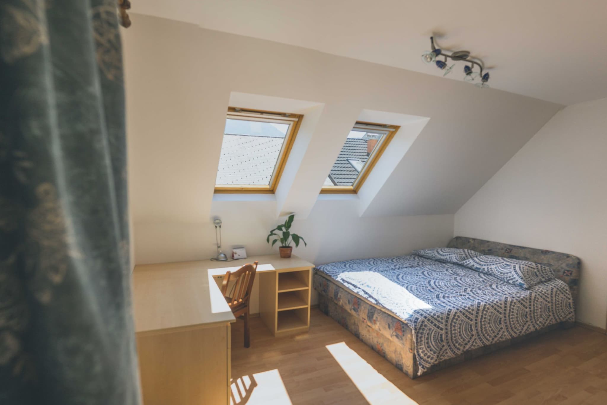 Comfortable Apartment with Mountain View - One Bedroom Apartment-Chambre