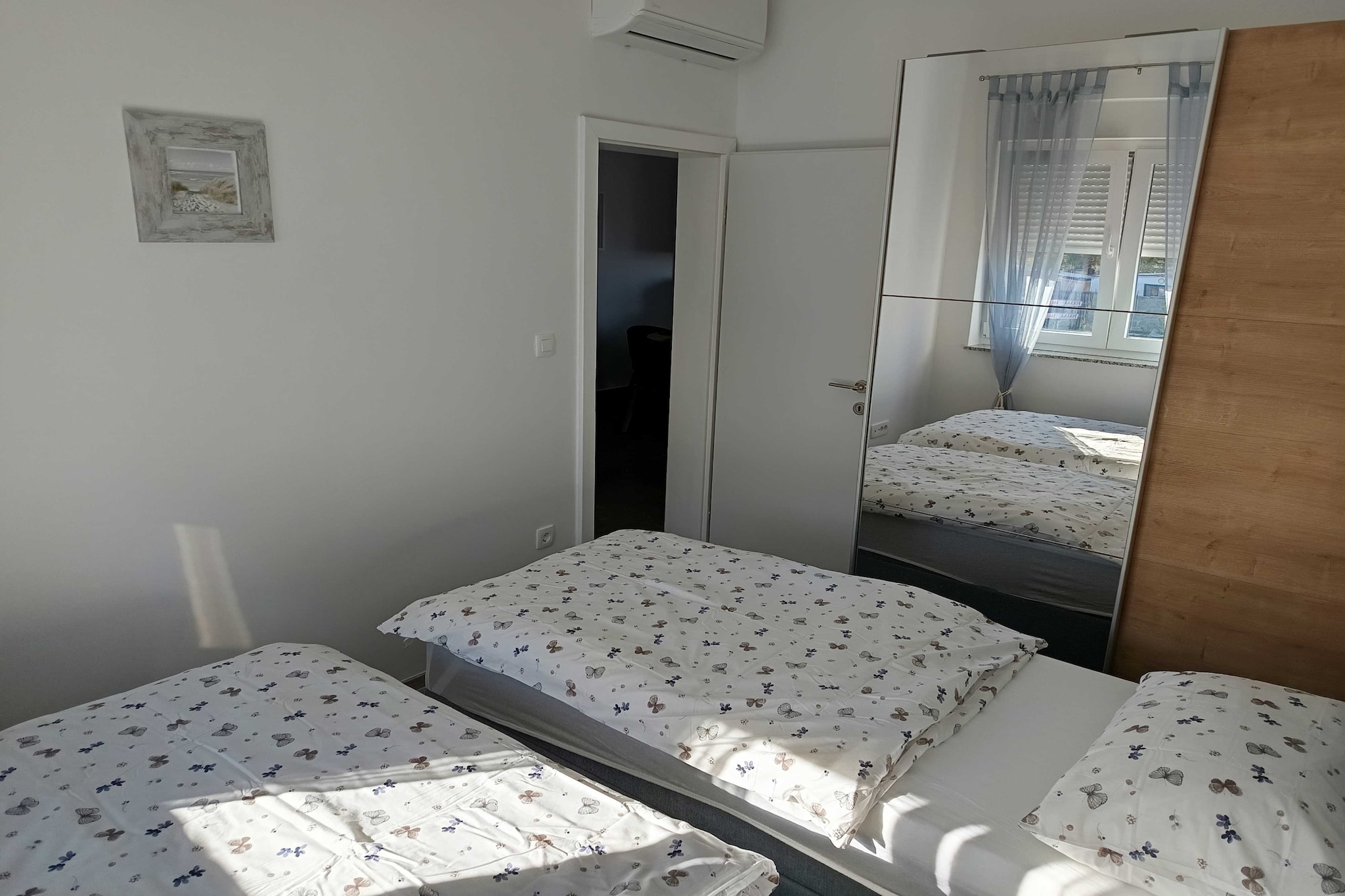 Cozy Apartment Bili - Two Bedroom Apartment-Bedroom