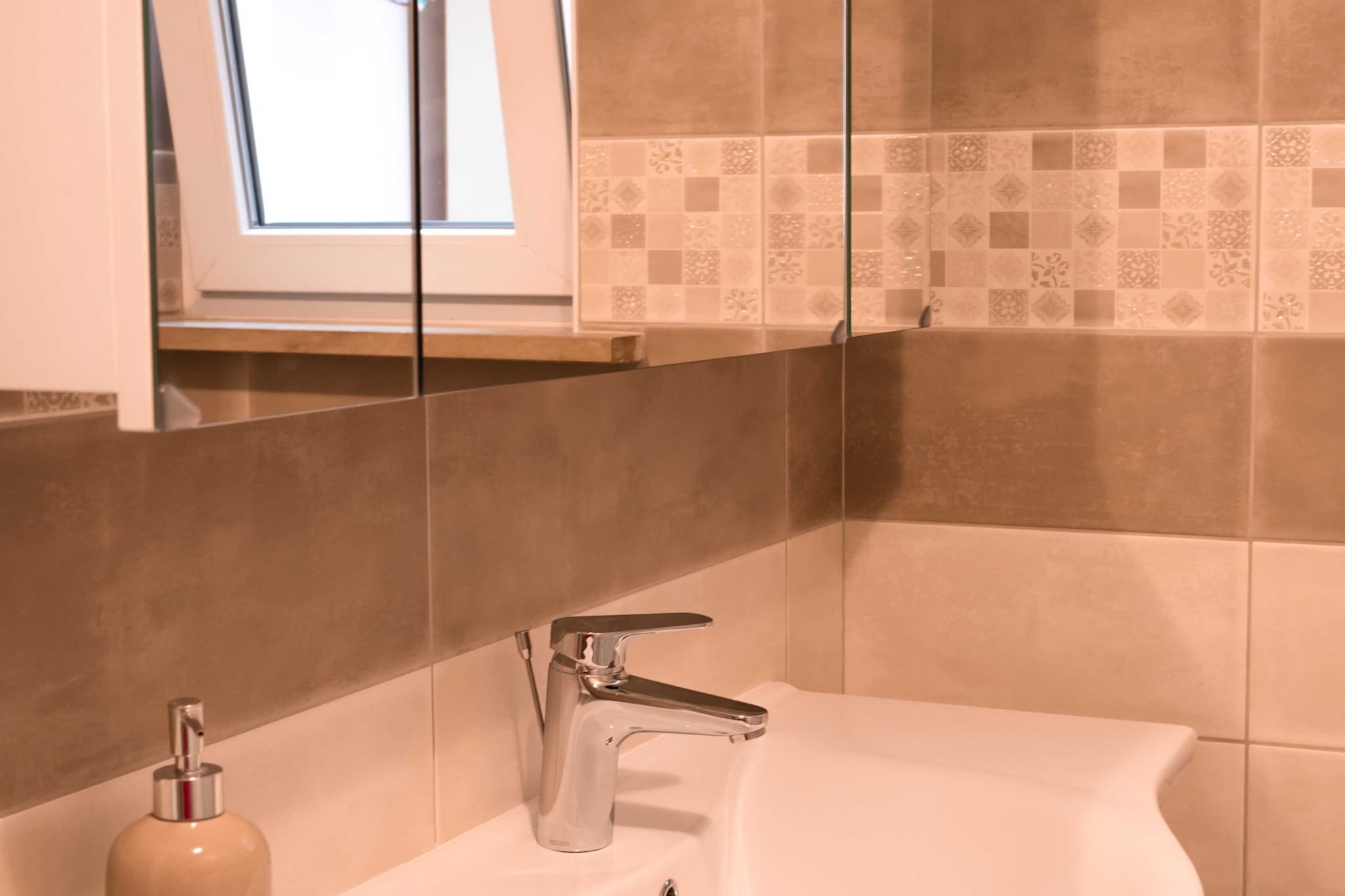 Izola Spacious Apartment with Terrace and Patio - Three Bedroom Apartment with Terrace-Badkamer