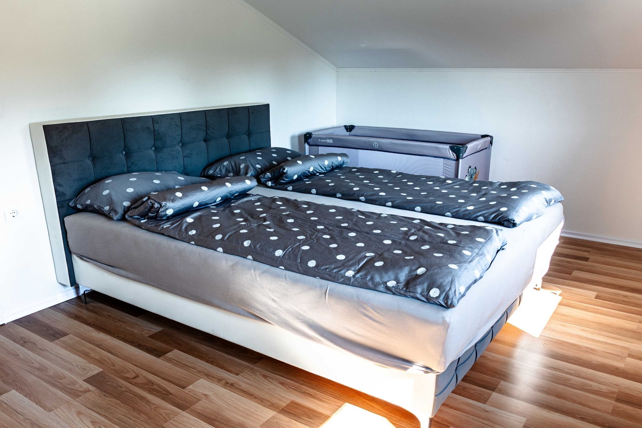 Tranquil Luxe Thermal Escape Mobile Home - Mobile Home with Terrace (owner 4061)-Slaapkamer