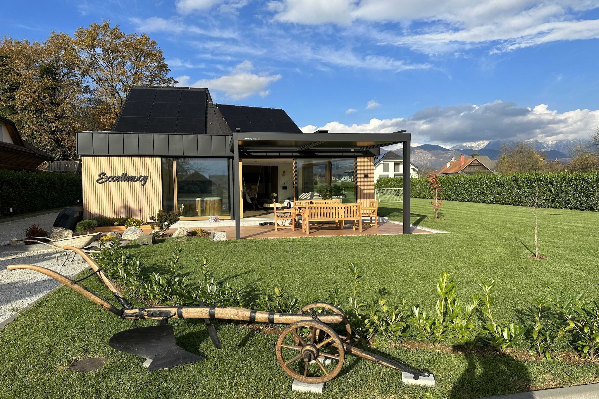 Elegant Warm Bliss Hideaway Escape Lodge - Holiday Home with Hot-Tub and Sauna (owner Excellency)-Outdoor