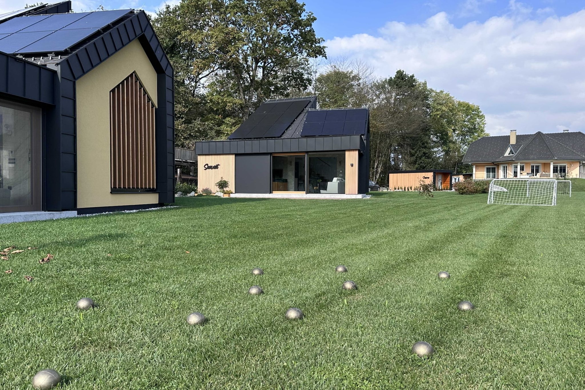 Elegant Warm Bliss Hideaway Escape Lodge - Holiday Home with Hot-Tub and Sauna (owner Excellency)-Outdoor