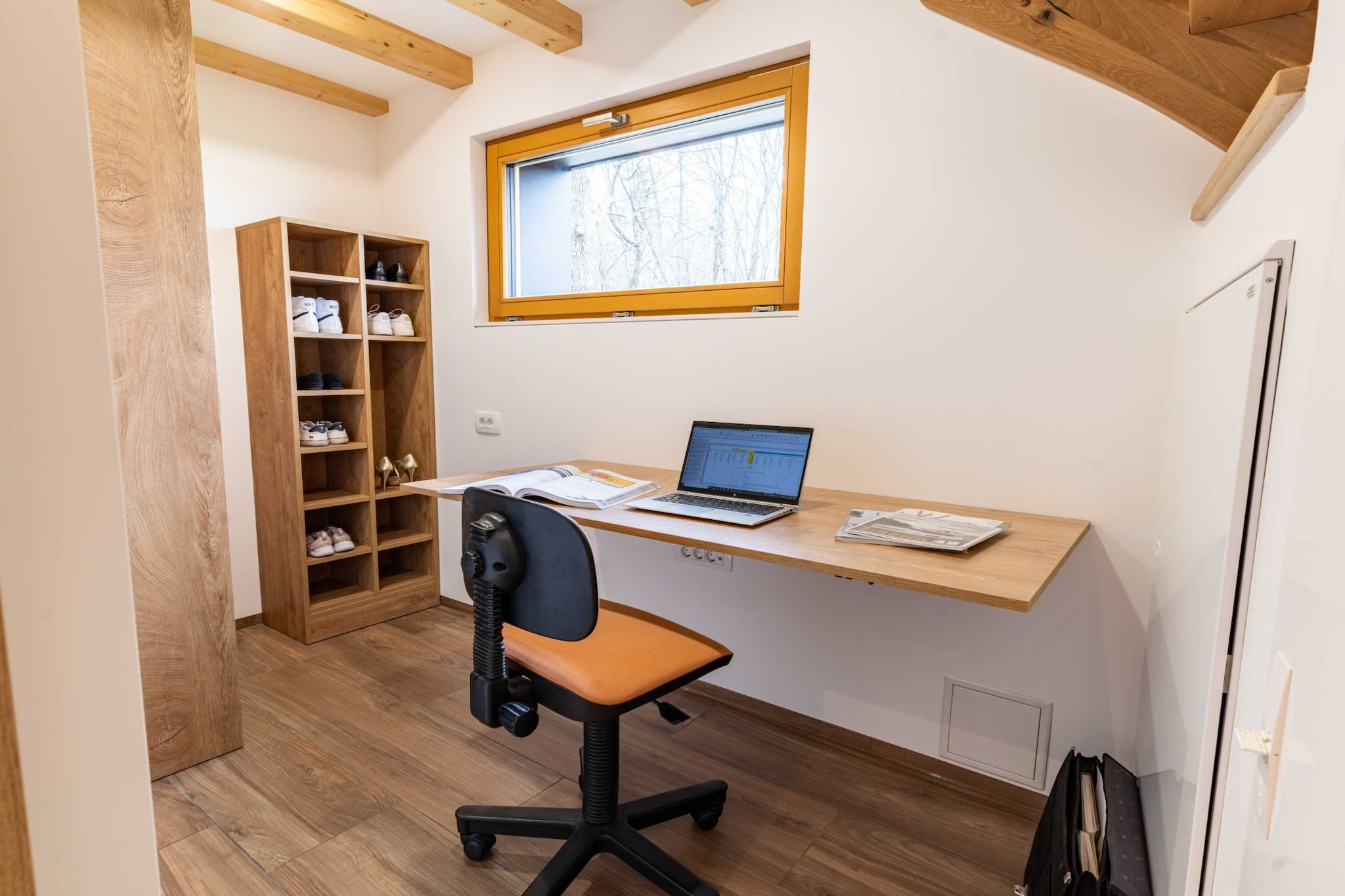 Elegant Warm Bliss Hideaway Escape Lodge - Holiday Home with Hot-Tub (owner Sunset)-Bedroom