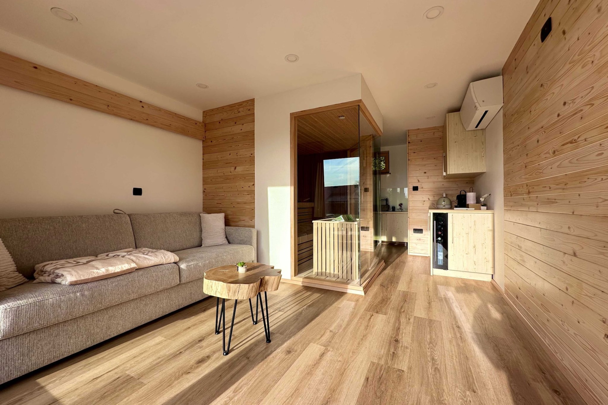 Elegant Warm Bliss Hideaway Escape Lodge - Glamping (owner Desiree)