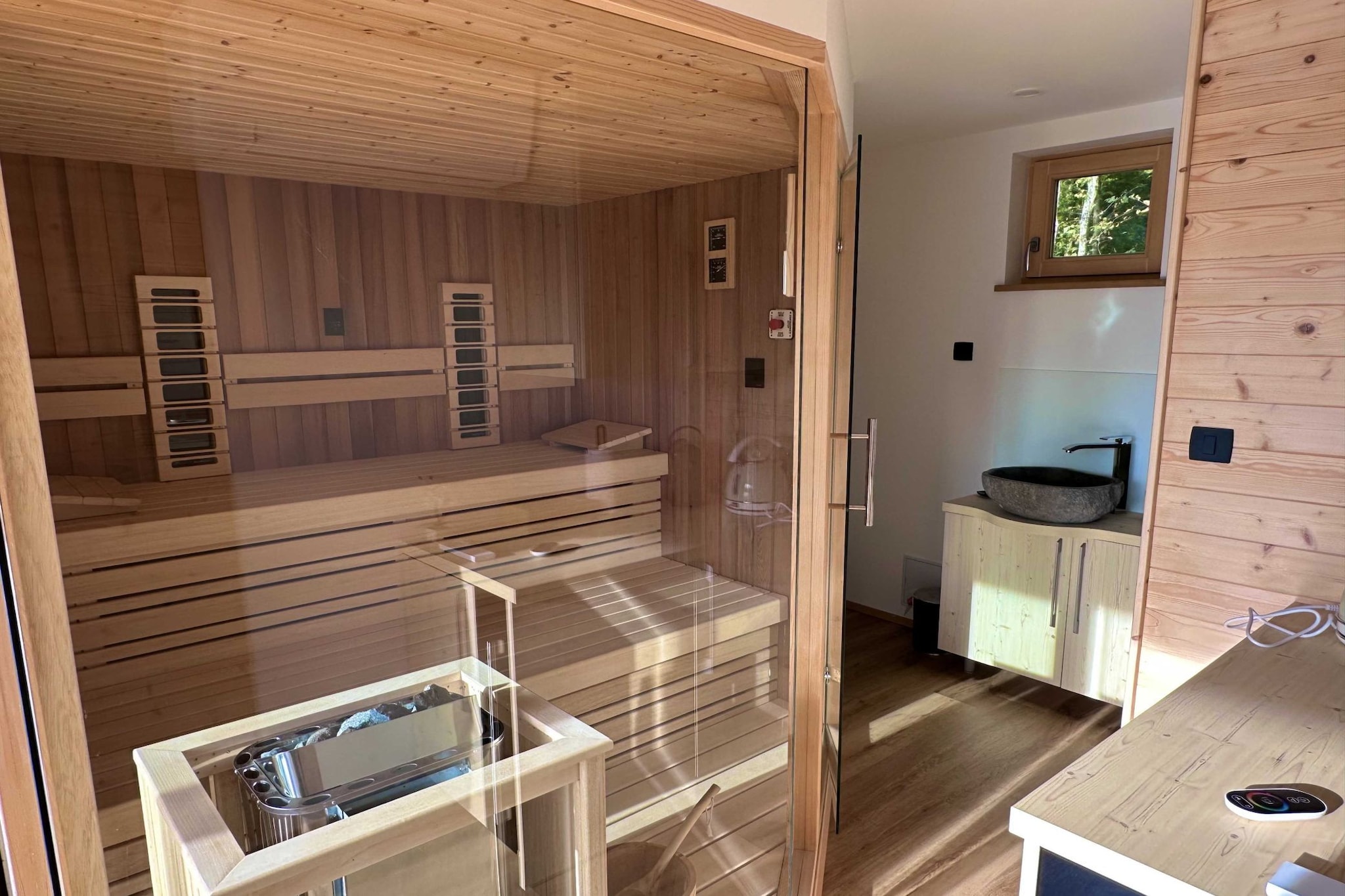 Elegant Warm Bliss Hideaway Escape Lodge - Glamping (owner Desiree)-Bathroom