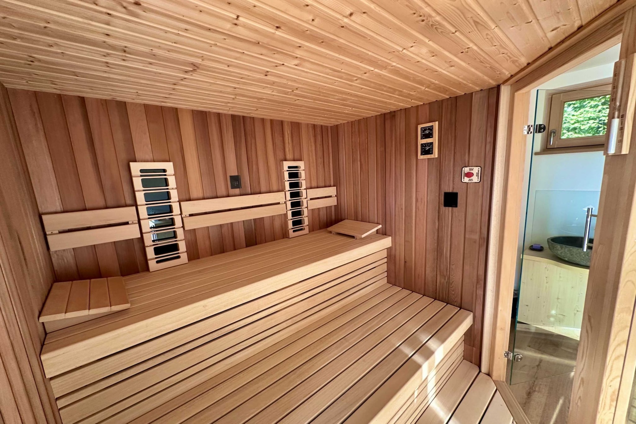 Elegant Warm Bliss Hideaway Escape Lodge - Glamping (owner Desiree)-Sauna