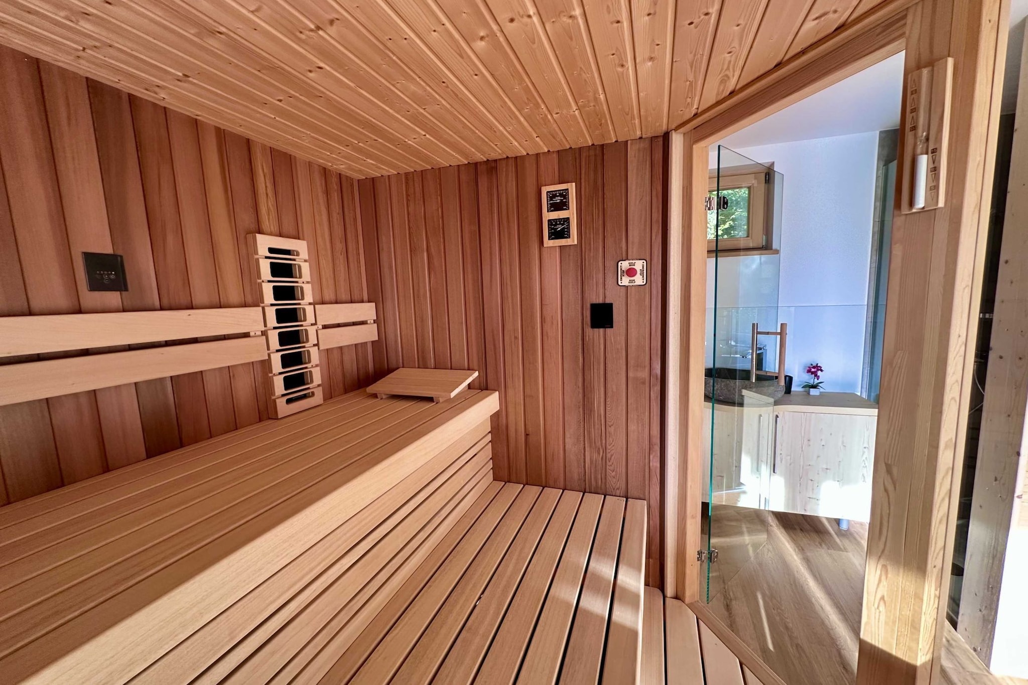 Elegant Warm Bliss Hideaway Escape Lodge - Glamping (owner Desiree)-Sauna