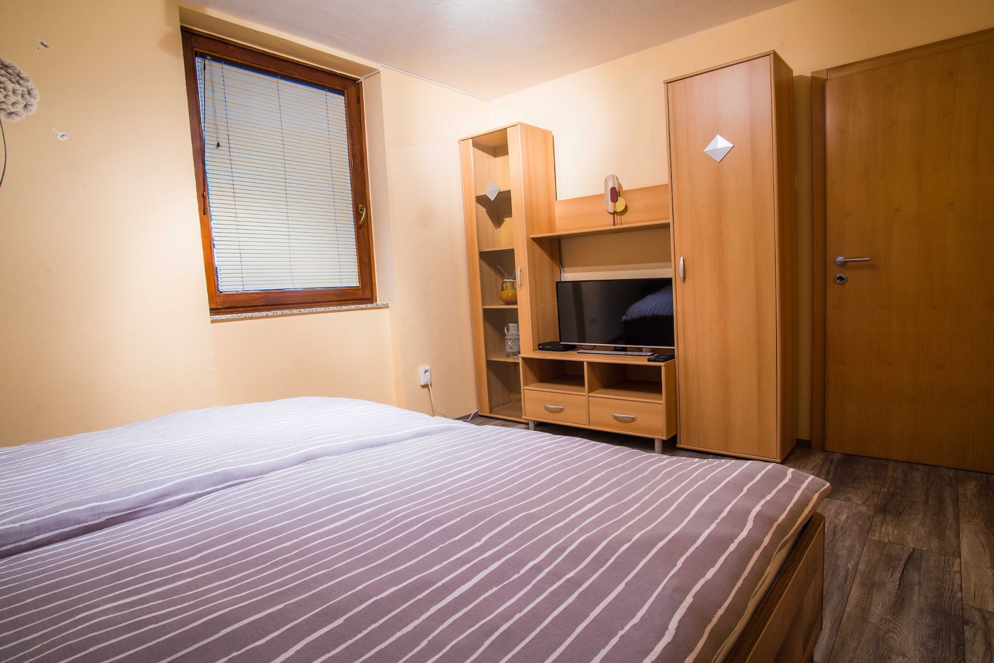 Luce Hilltop Cozy Apartment - Two Bedroom Apartment-Chambre