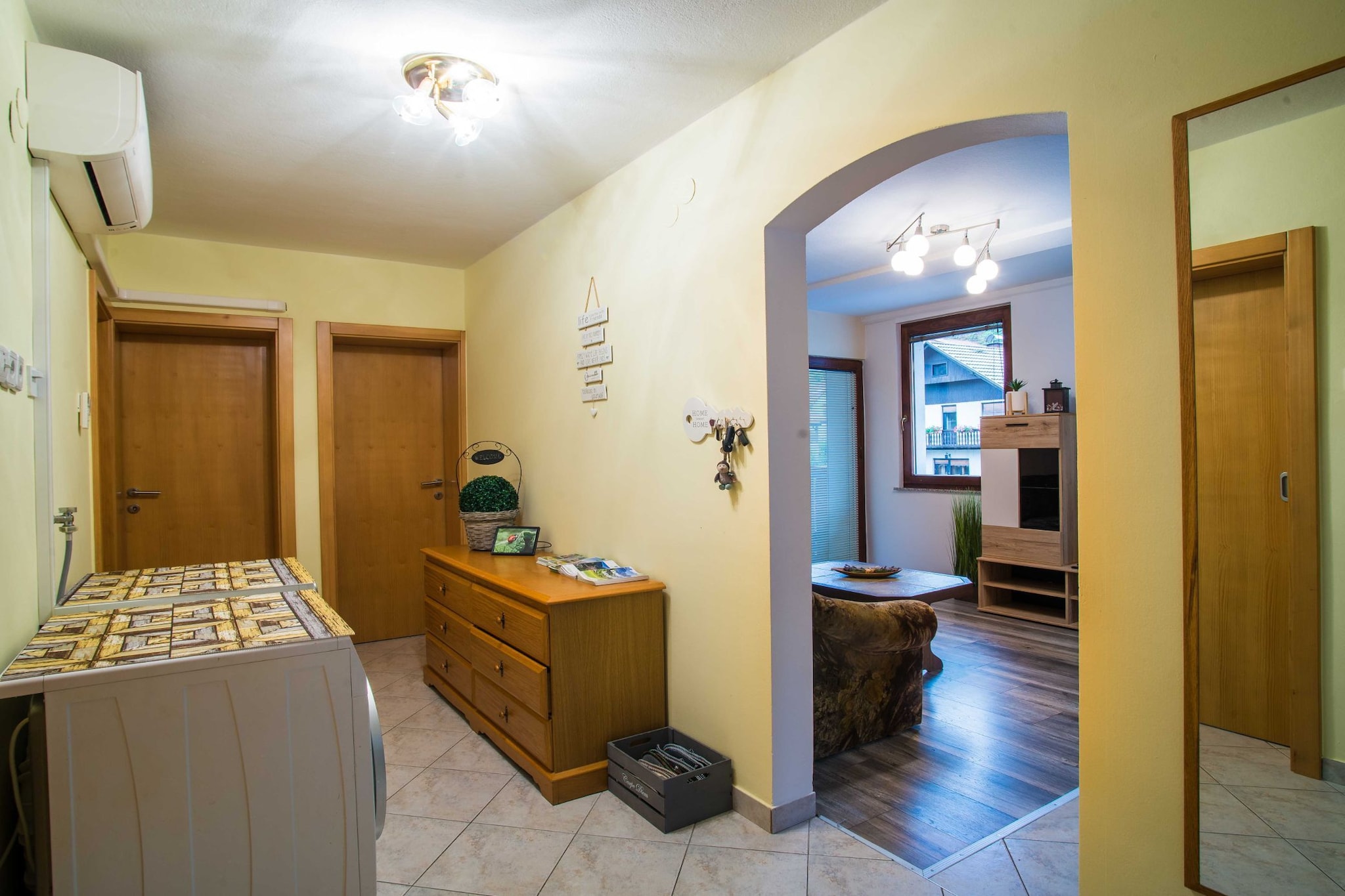 Luce Hilltop Cozy Apartment - Two Bedroom Apartment-Intérieur