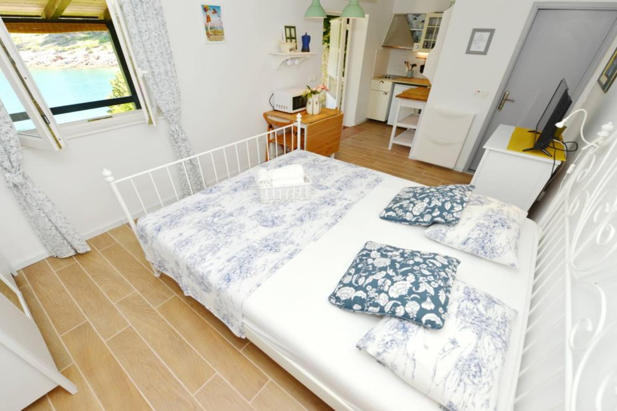 Studio (Ruzmarin)-Schlafzimmer