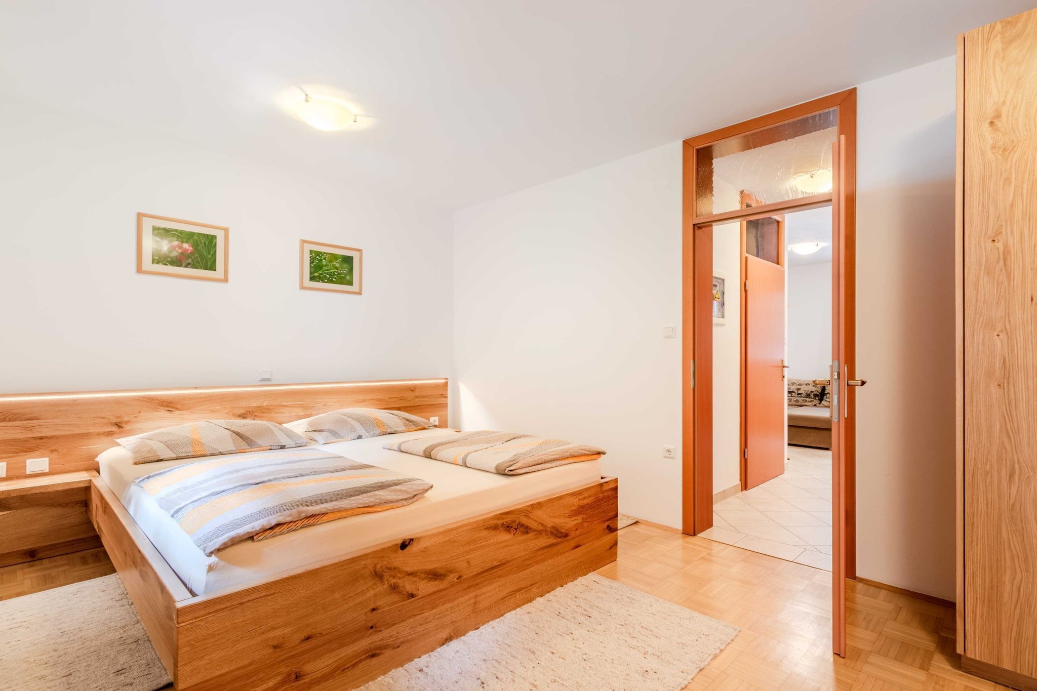 Log pod Mangartom Amazing Apartment with Balcony - One Bedroom Apartment with Balcony-Chambre
