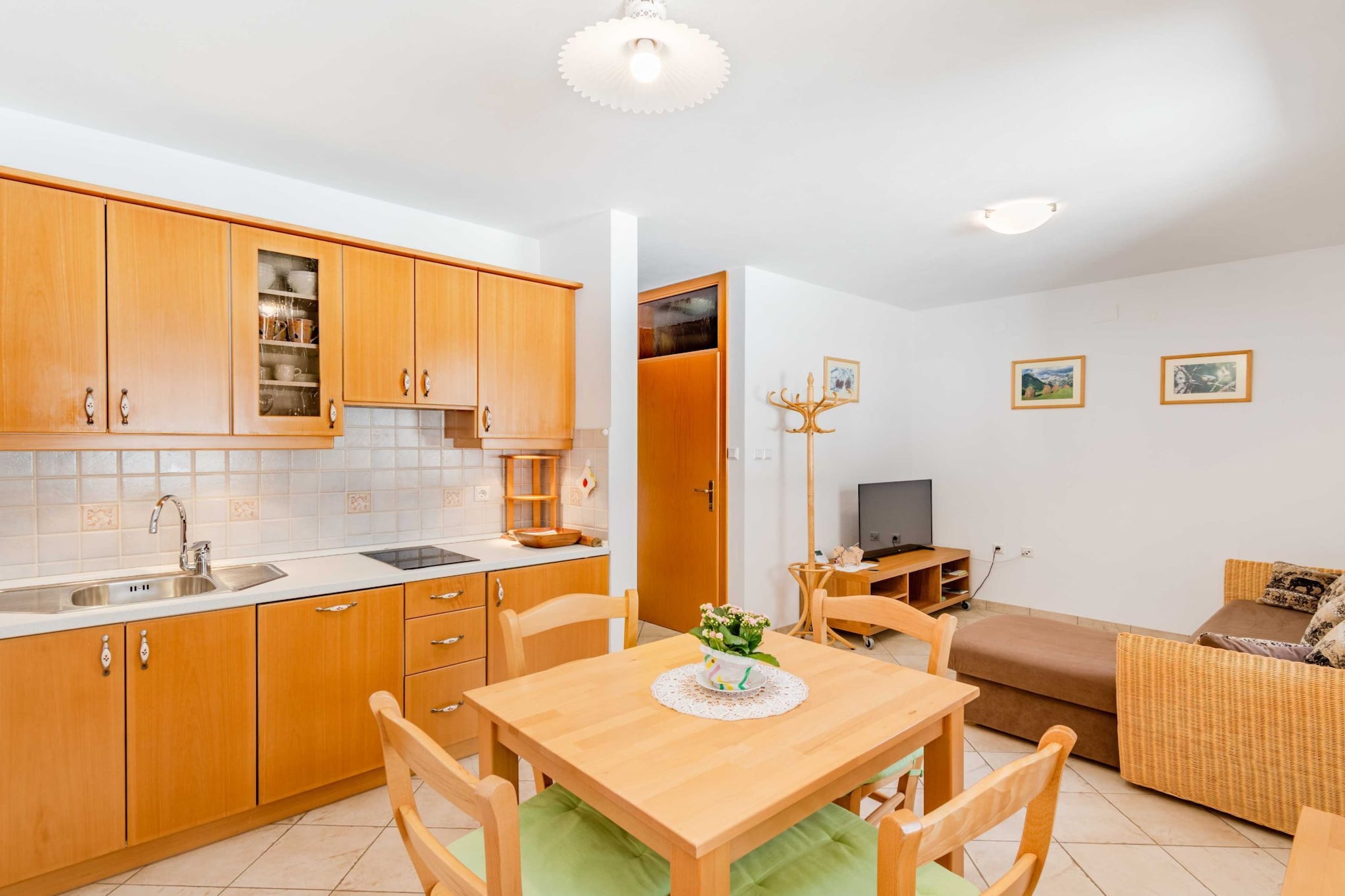 Log pod Mangartom Amazing Apartment with Balcony - One Bedroom Apartment with Balcony-Cuisine