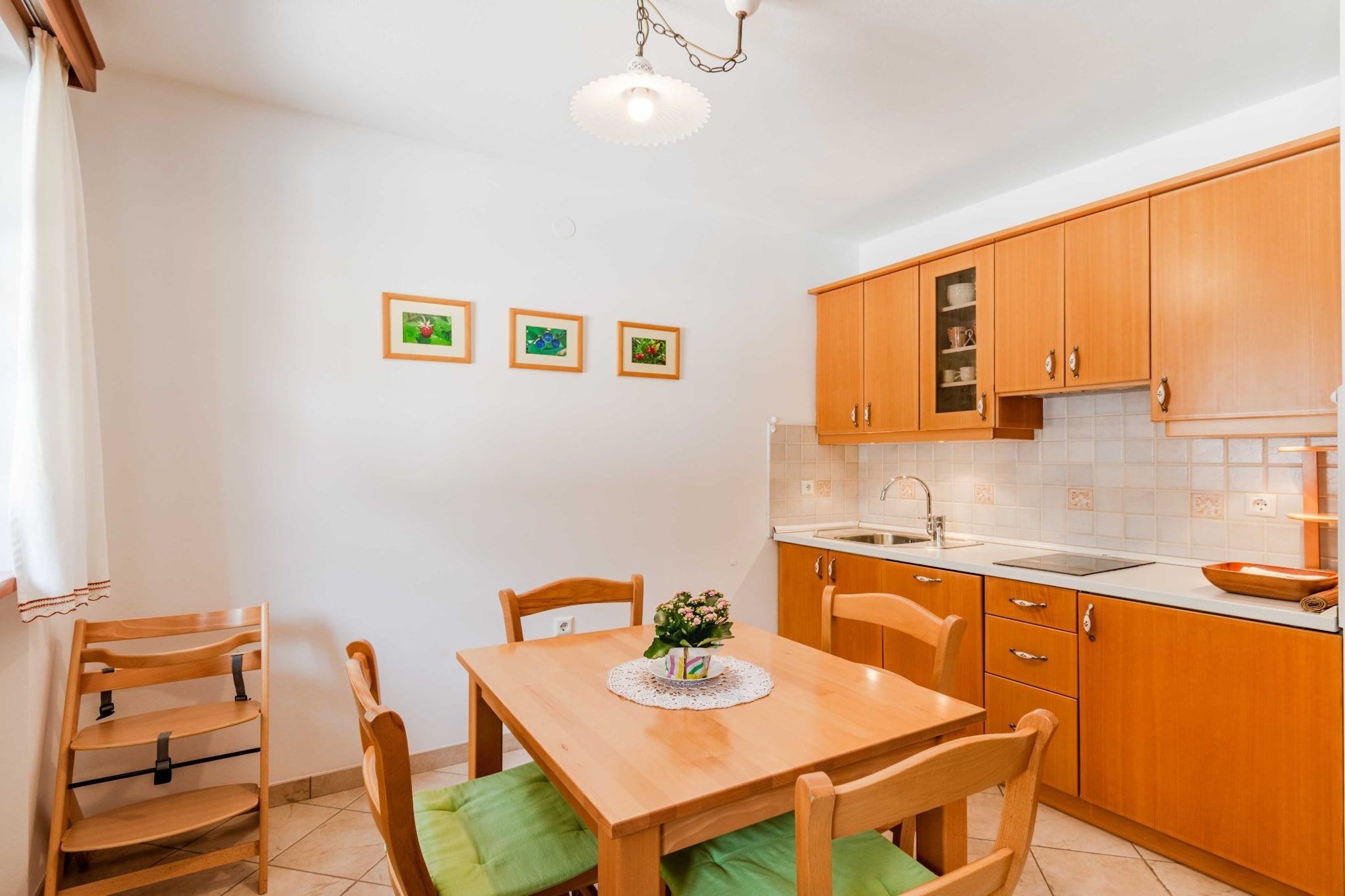 Log pod Mangartom Amazing Apartment with Balcony - One Bedroom Apartment with Balcony-Cuisine