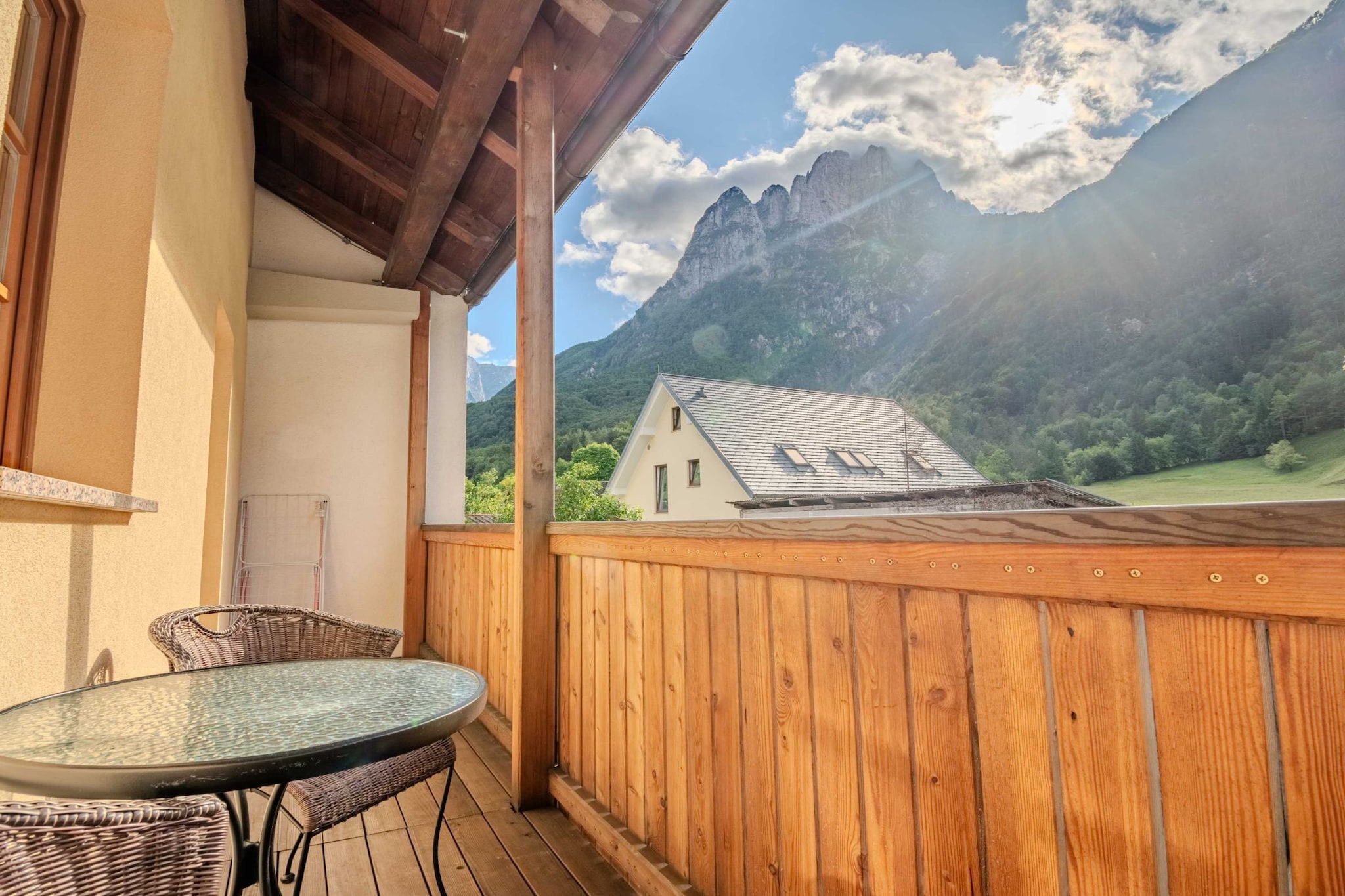 Log pod Mangartom Amazing Apartment with Balcony - One Bedroom Apartment with Balcony-Vue