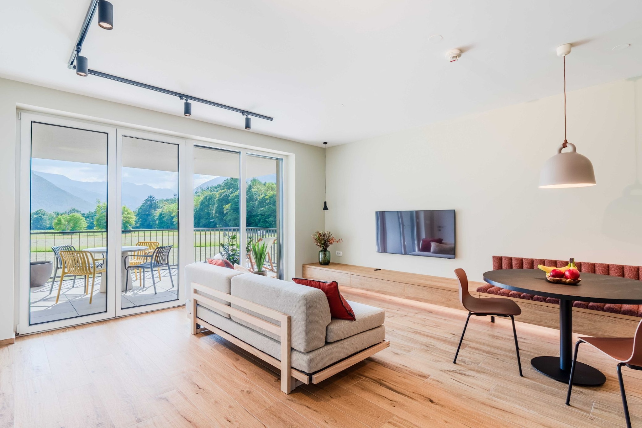 Bovec Chic Apartment with Sauna - One Bedroom Apartment with Balcony-Salon