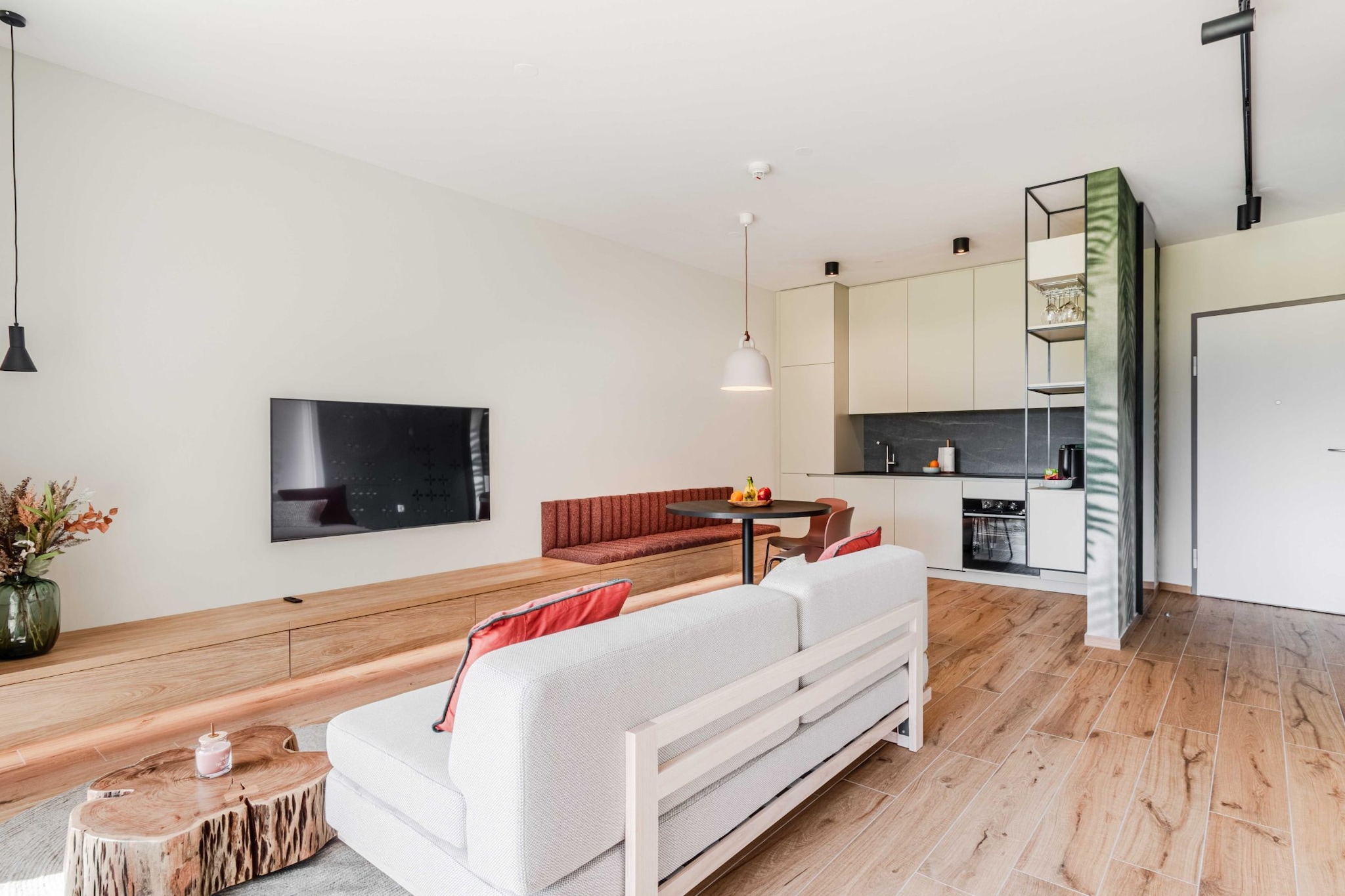 Bovec Chic Apartment with Sauna - One Bedroom Apartment with Balcony-Salon
