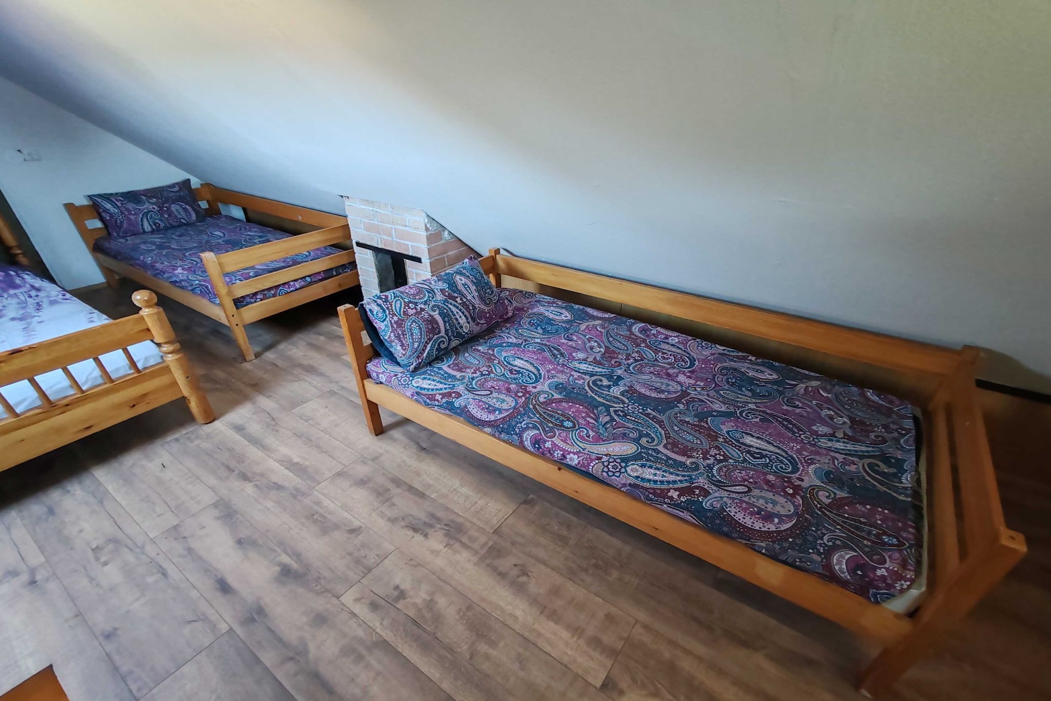Riverside Unique and Tranquil Apartment - Three Bedroom Apartment-Bedroom