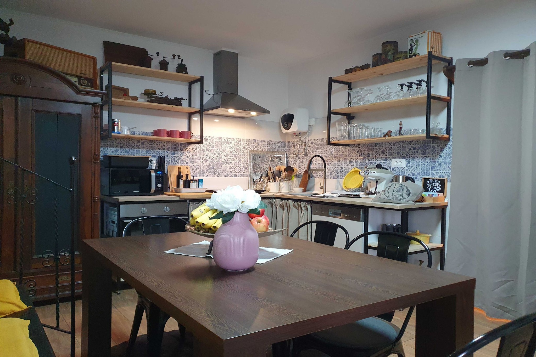 Bright and Sunny Apartment with Terrace - Two Bedroom Apartment with Terrace-Kitchen
