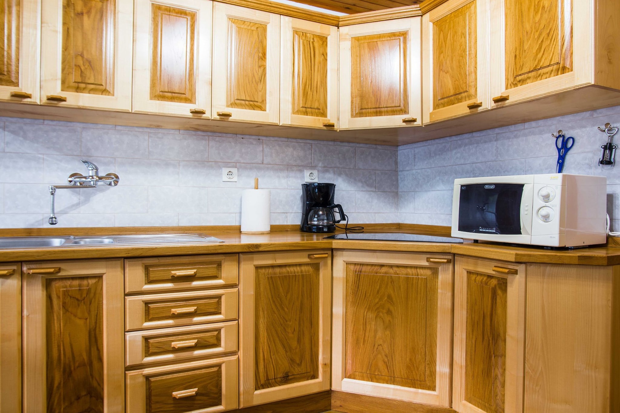 Rustic Authentic Holiday Home with Terrace and Wood Stove - Three Bedroom Holiday Home with Terrace-Cuisine