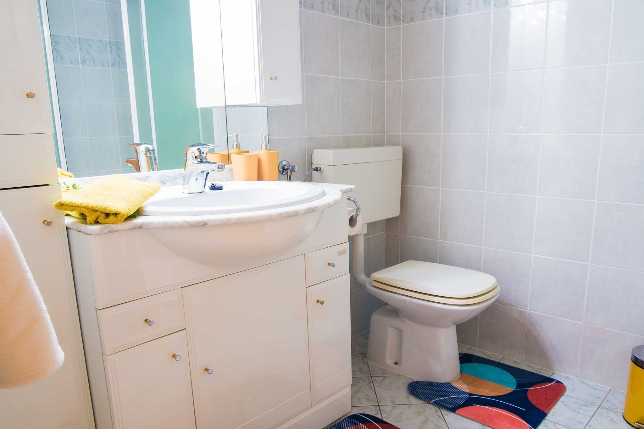 Rustic Authentic Holiday Home with Terrace and Wood Stove - Three Bedroom Holiday Home with Terrace-Salle de bain