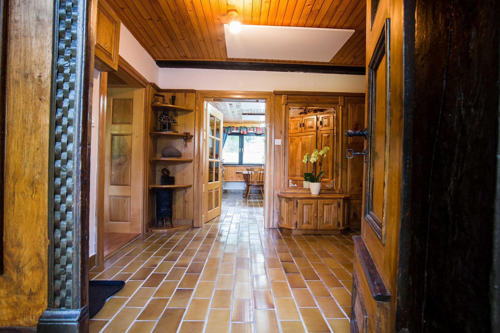 Rustic Authentic Holiday Home with Terrace and Wood Stove - Three Bedroom Holiday Home with Terrace-Intérieur