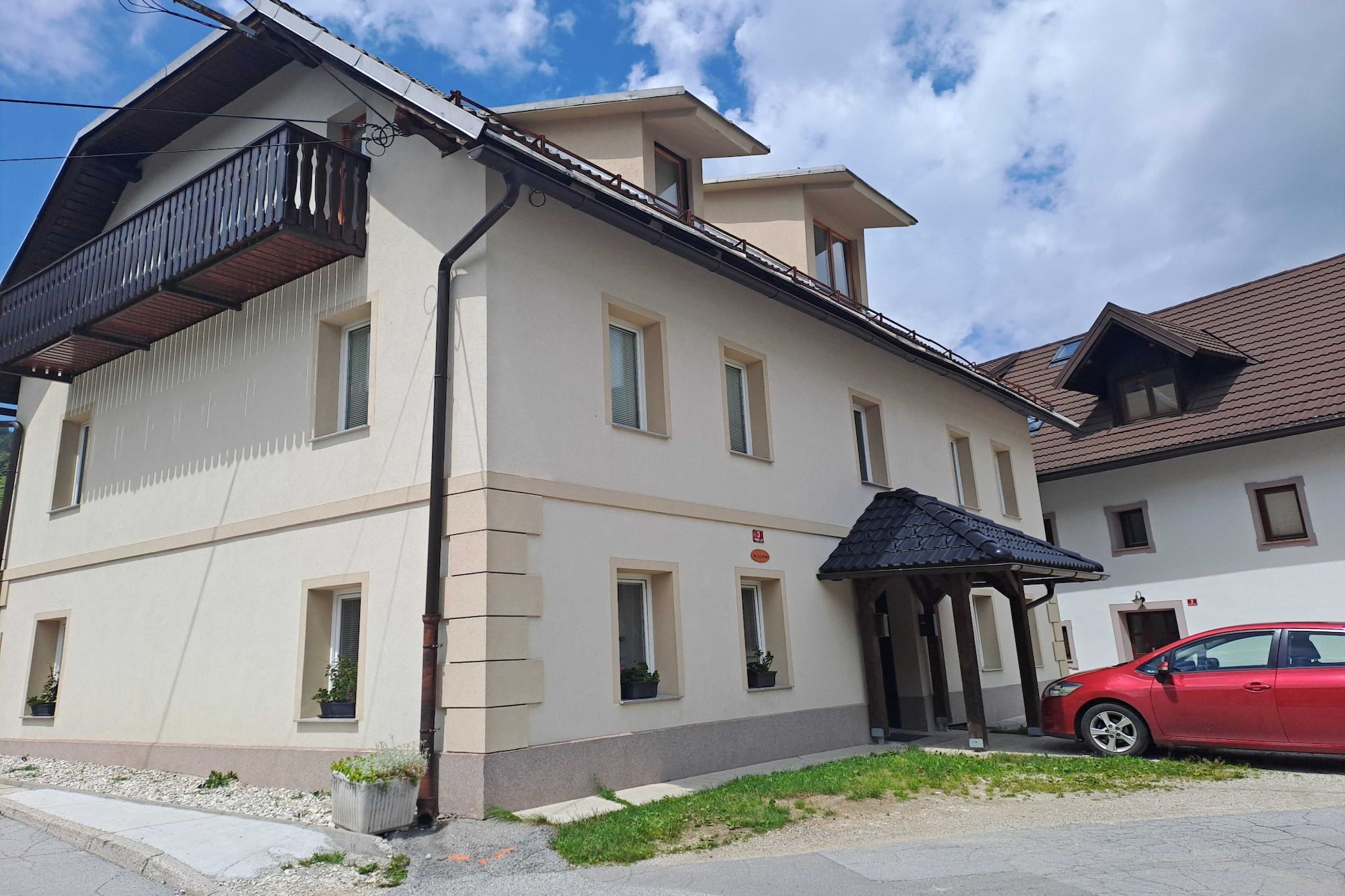 Modern Apartment with Terrace near Kranjska Gora Ski Slope - One Bedroom Apartment with Terrace-Buitenlucht
