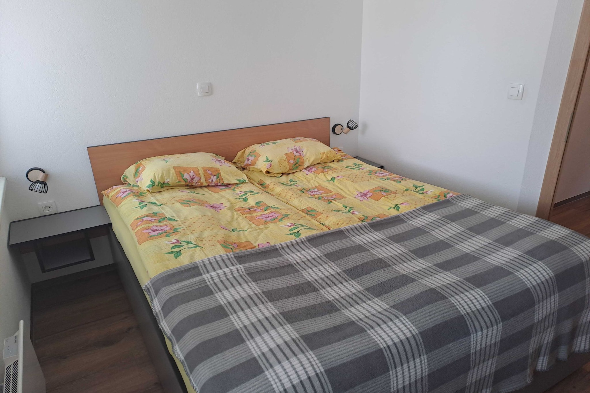 Modern Apartment with Terrace near Kranjska Gora Ski Slope - One Bedroom Apartment with Terrace-Slaapkamer