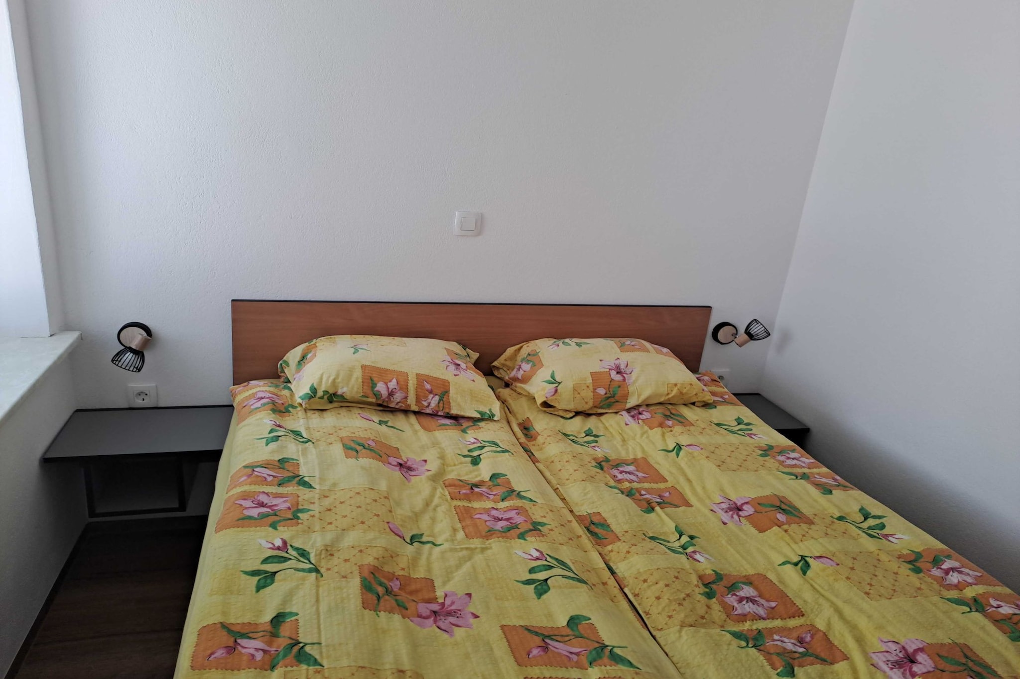 Modern Apartment with Terrace near Kranjska Gora Ski Slope - One Bedroom Apartment with Terrace-Slaapkamer