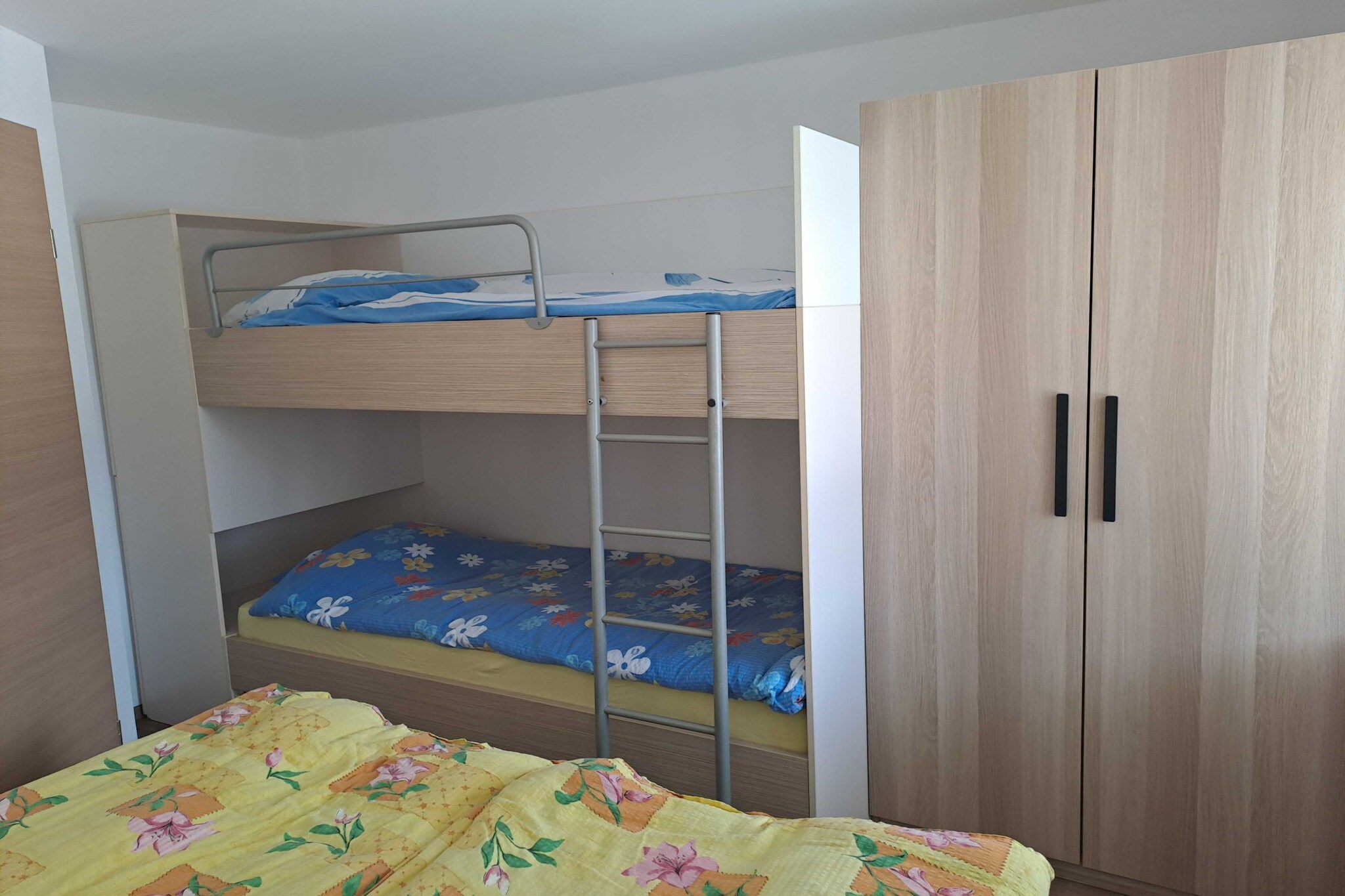 Modern Apartment with Terrace near Kranjska Gora Ski Slope - One Bedroom Apartment with Terrace-Slaapkamer