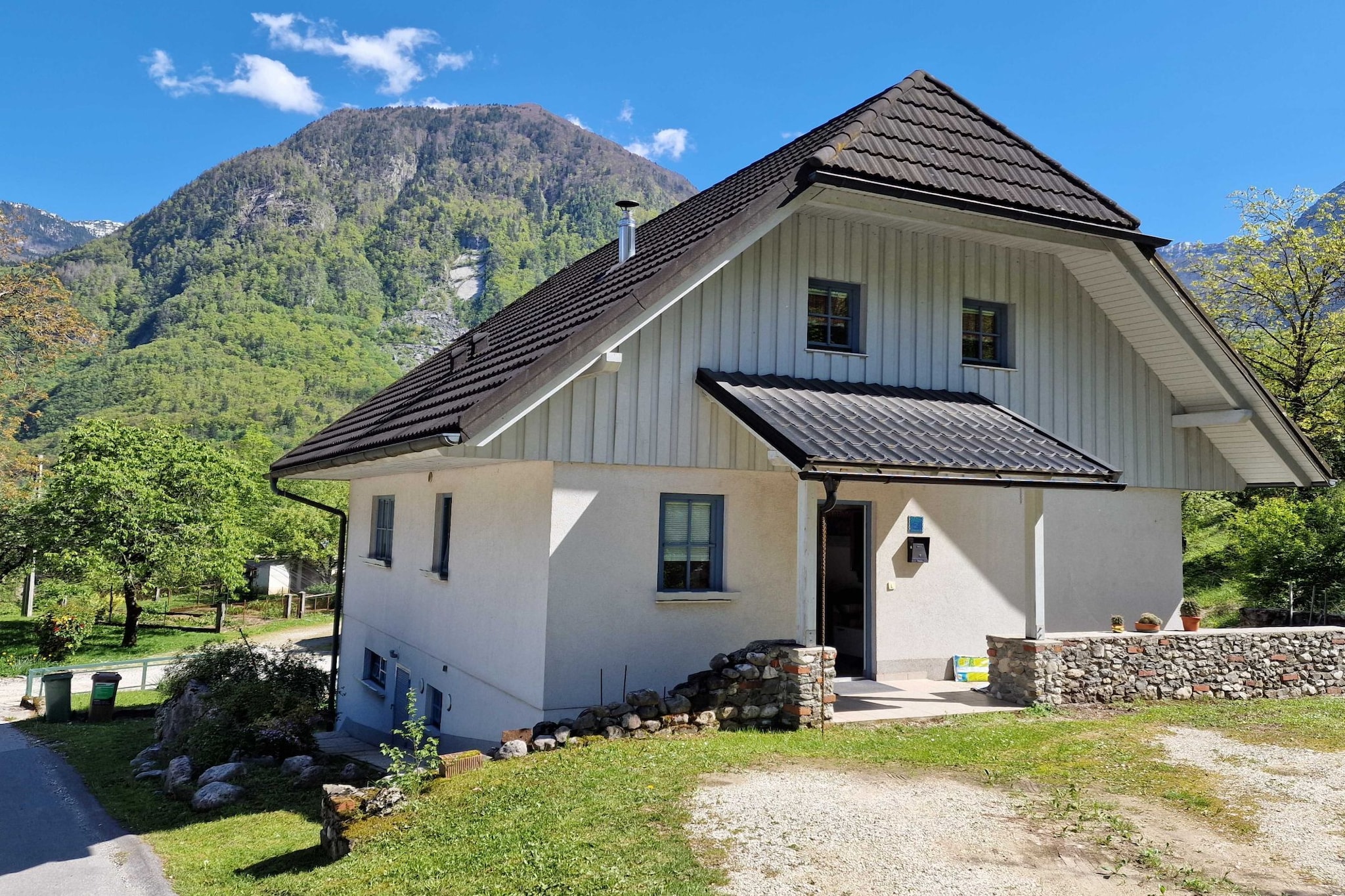 Bovec Comfortable Apartment with Mountain View - One Bedroom Apartment with Mountain View-Extérieur