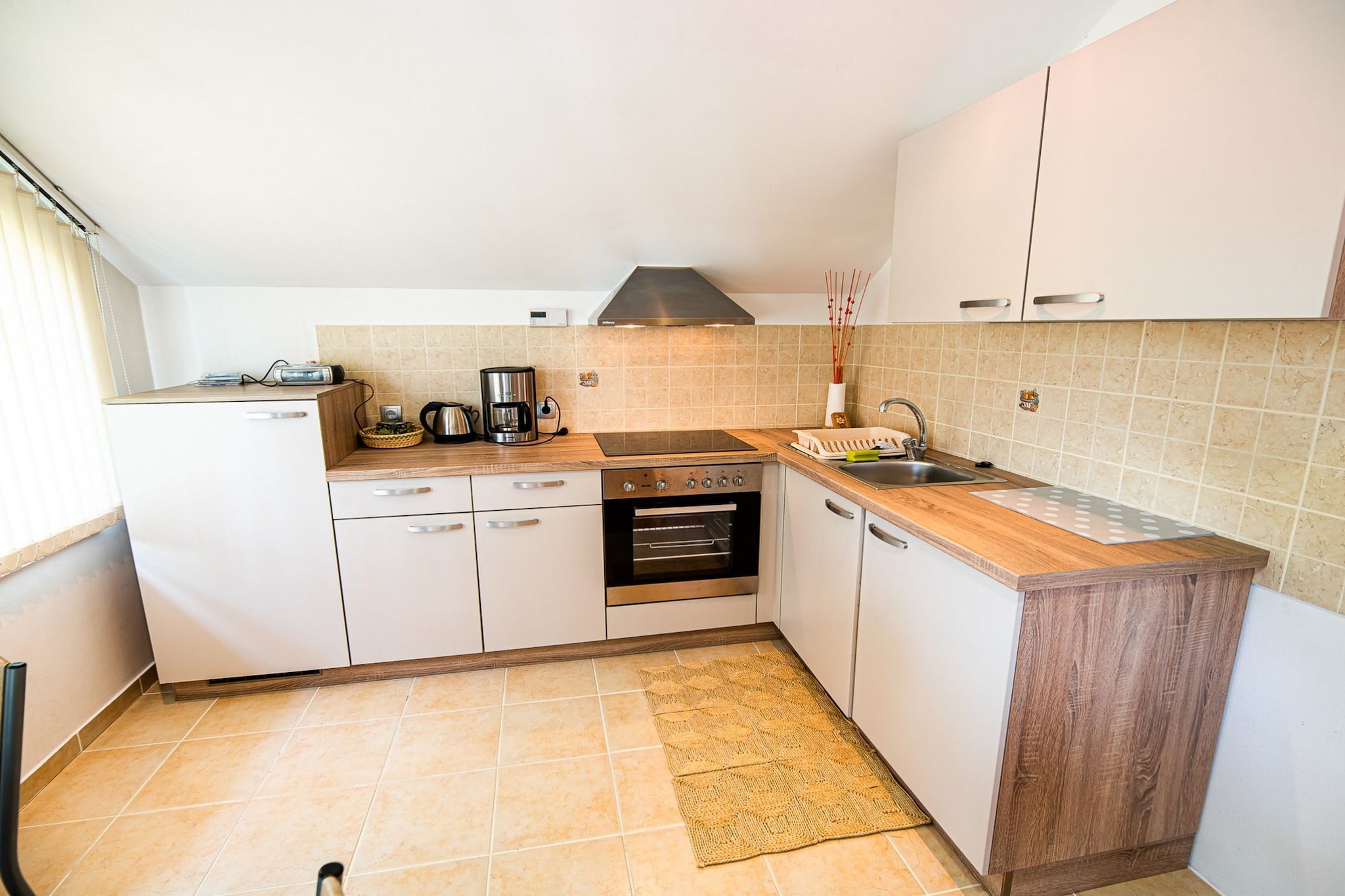 Sunny and Comfortable Apartment with Terrace and Garden - Two Bedroom Apartment with Terrace-Cuisine