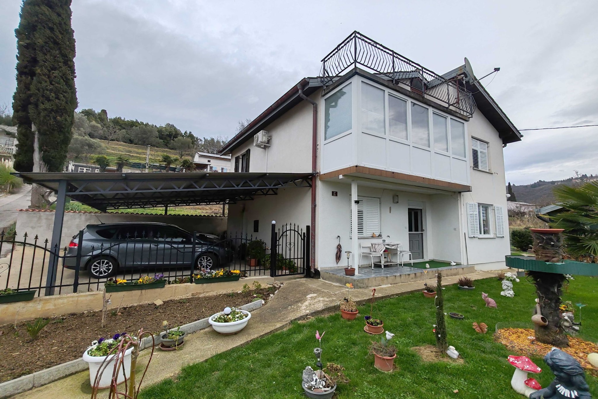 Portoroz Spacious Apartment with Garden and BBQ - Two Bedroom Apartment with Terrace-Buitenlucht